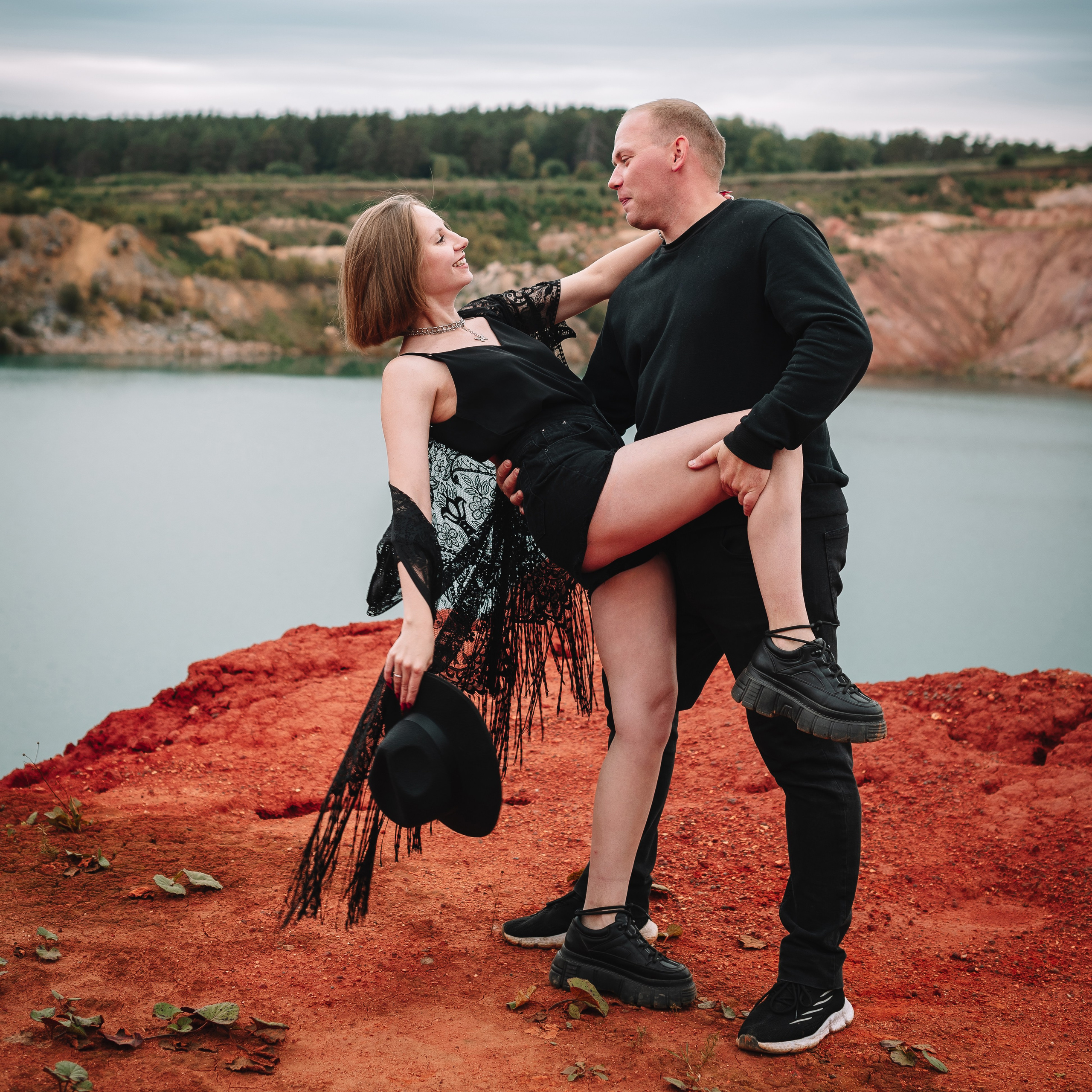 Love Story Фотосессия на Гурьевском карьере (Марс)