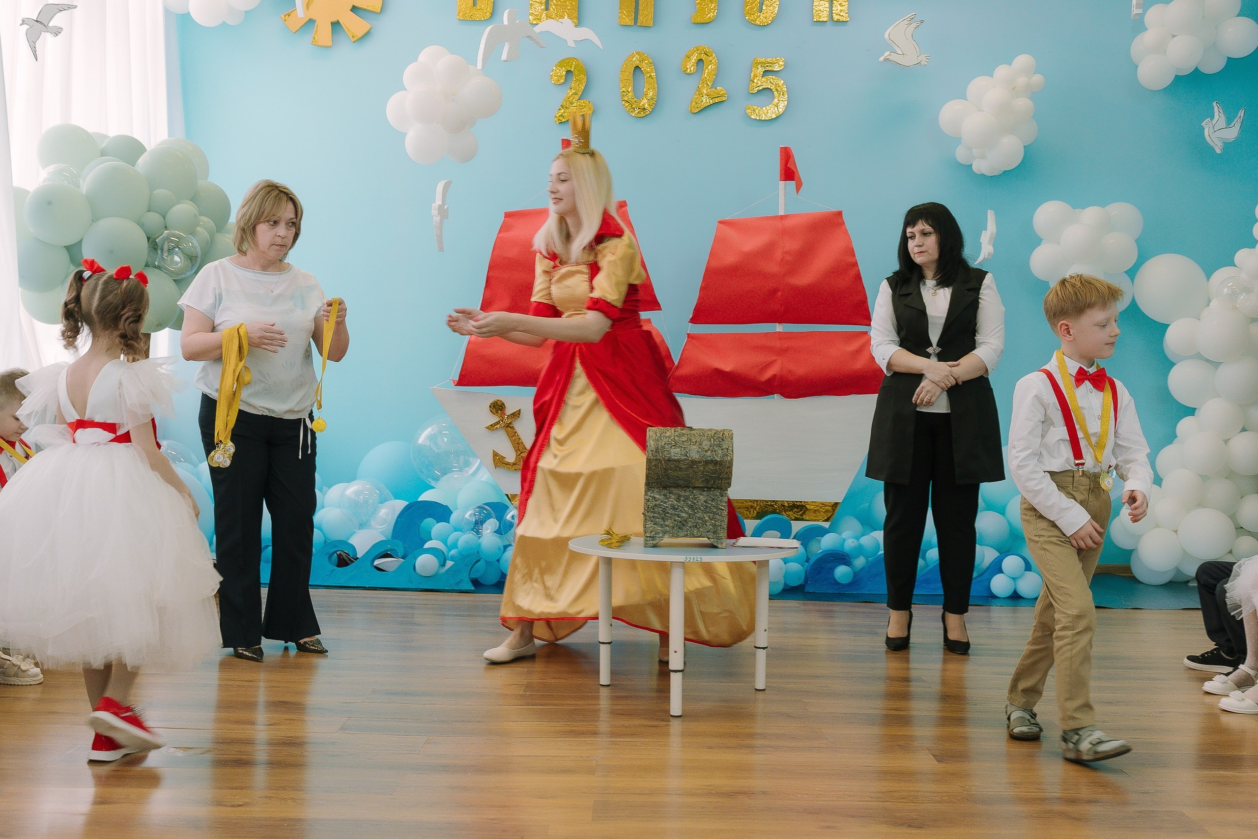 Выпускной 10 ДС. Выпускные альбомы Натальи Бутко: Новороссийск, Анапа, Геленджик