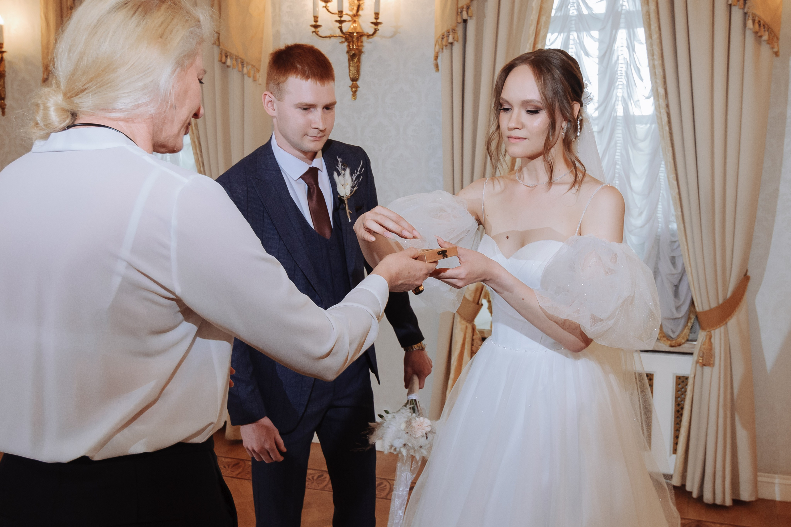 Свадебная съёмка для Ирины и Николая. Сборы в отеле. Свадебный и семейный фотограф г. Ярославль Савинская Анастасия