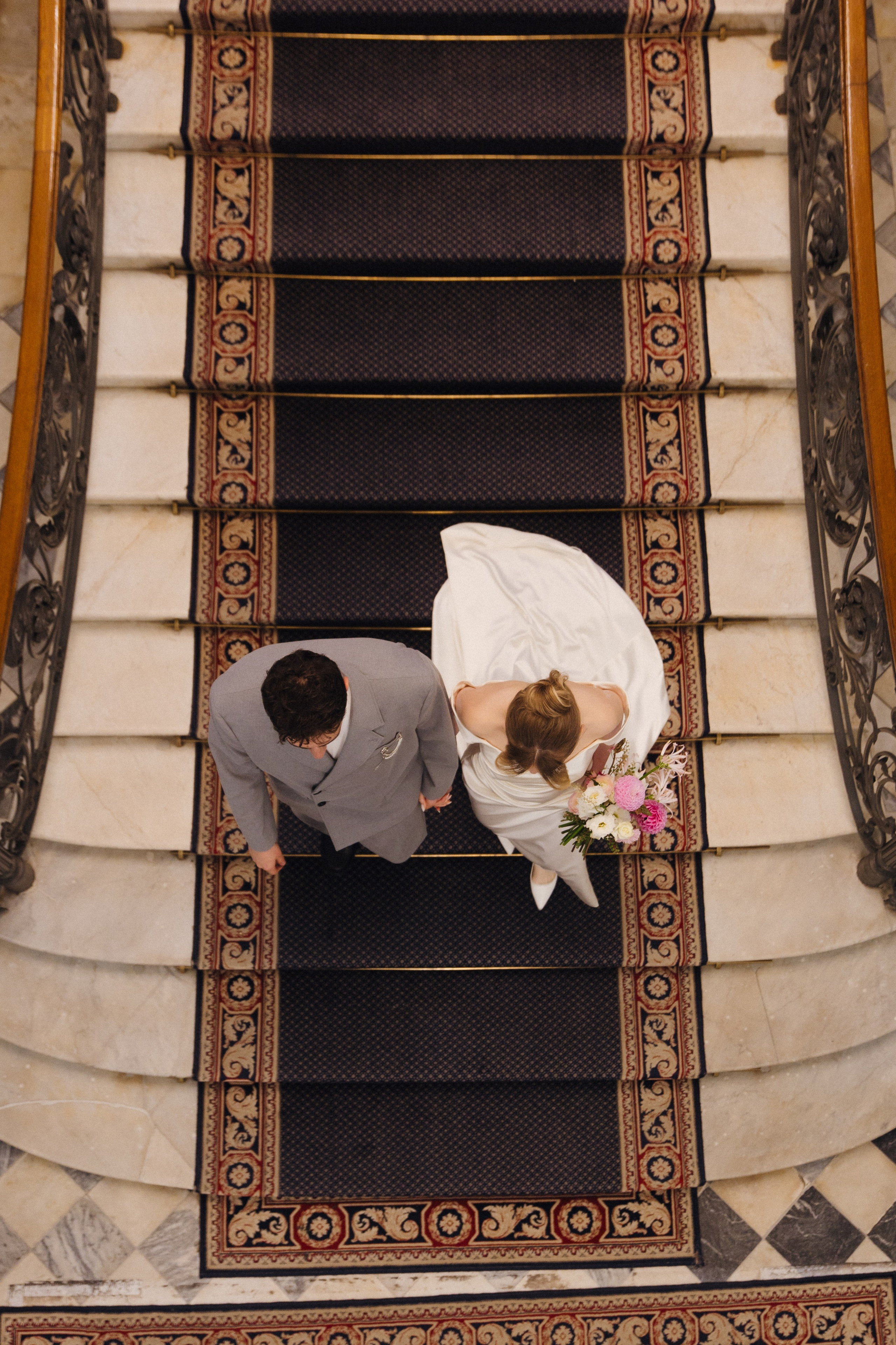 Свадьба в Питере. HELD BY LOVE. Фотограф в Астрахани Радмир Баймухамедов