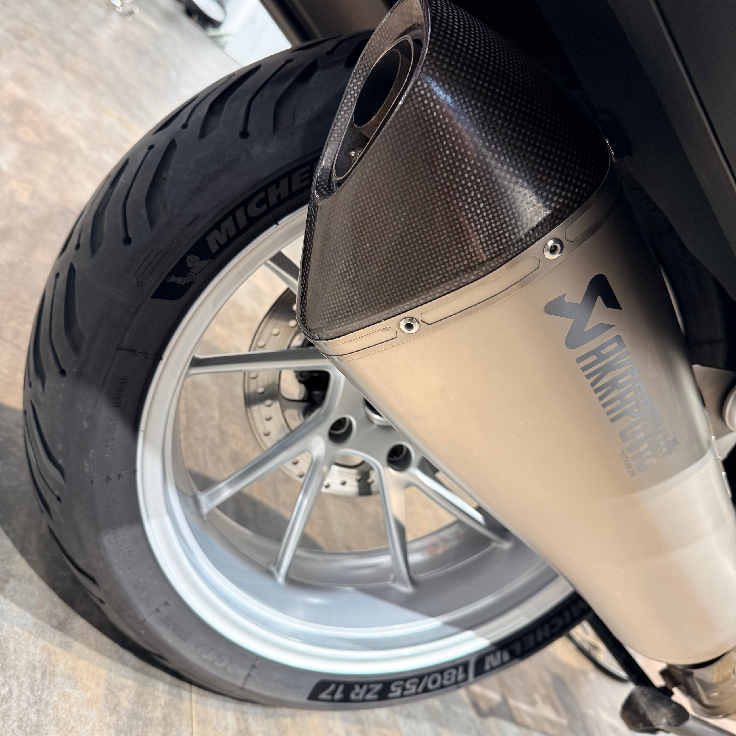 2015 BMW R1200RT Alpine White (VIN WB10*5141). Hello Davidson, Москва. Только хорошие мотоциклы…