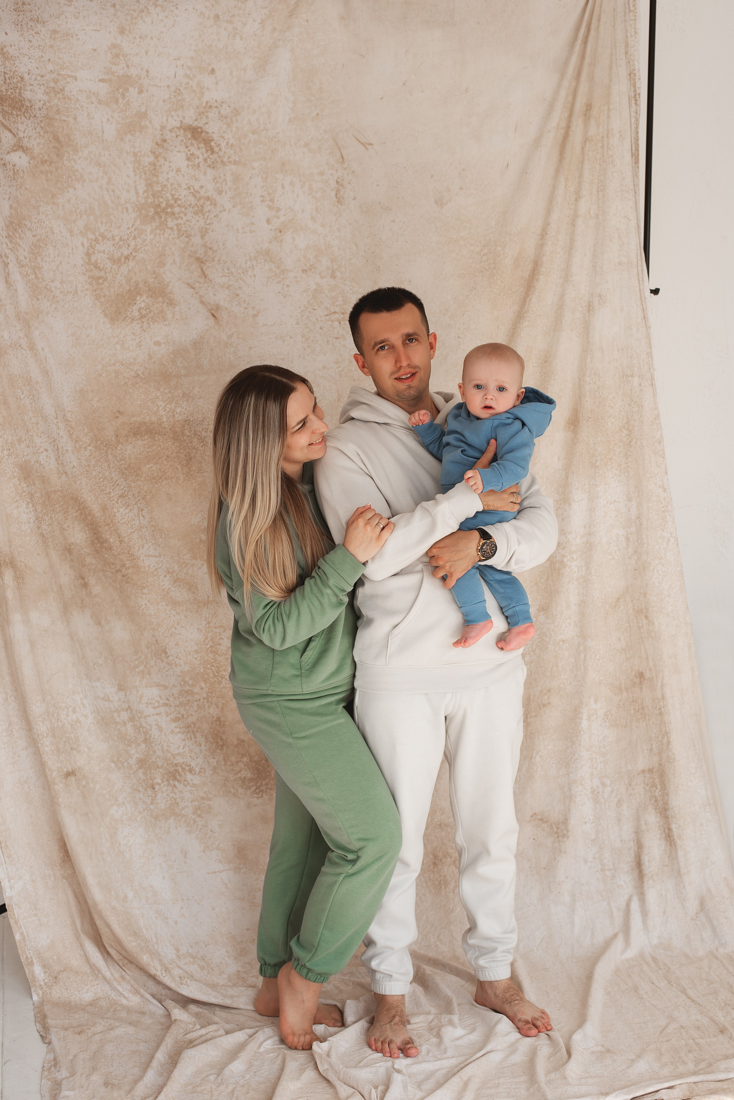 Семейная фотосессия Полина Игорь Богдан. Семейный фотограф в Южно-Сахалинске Анастасия Лимарева