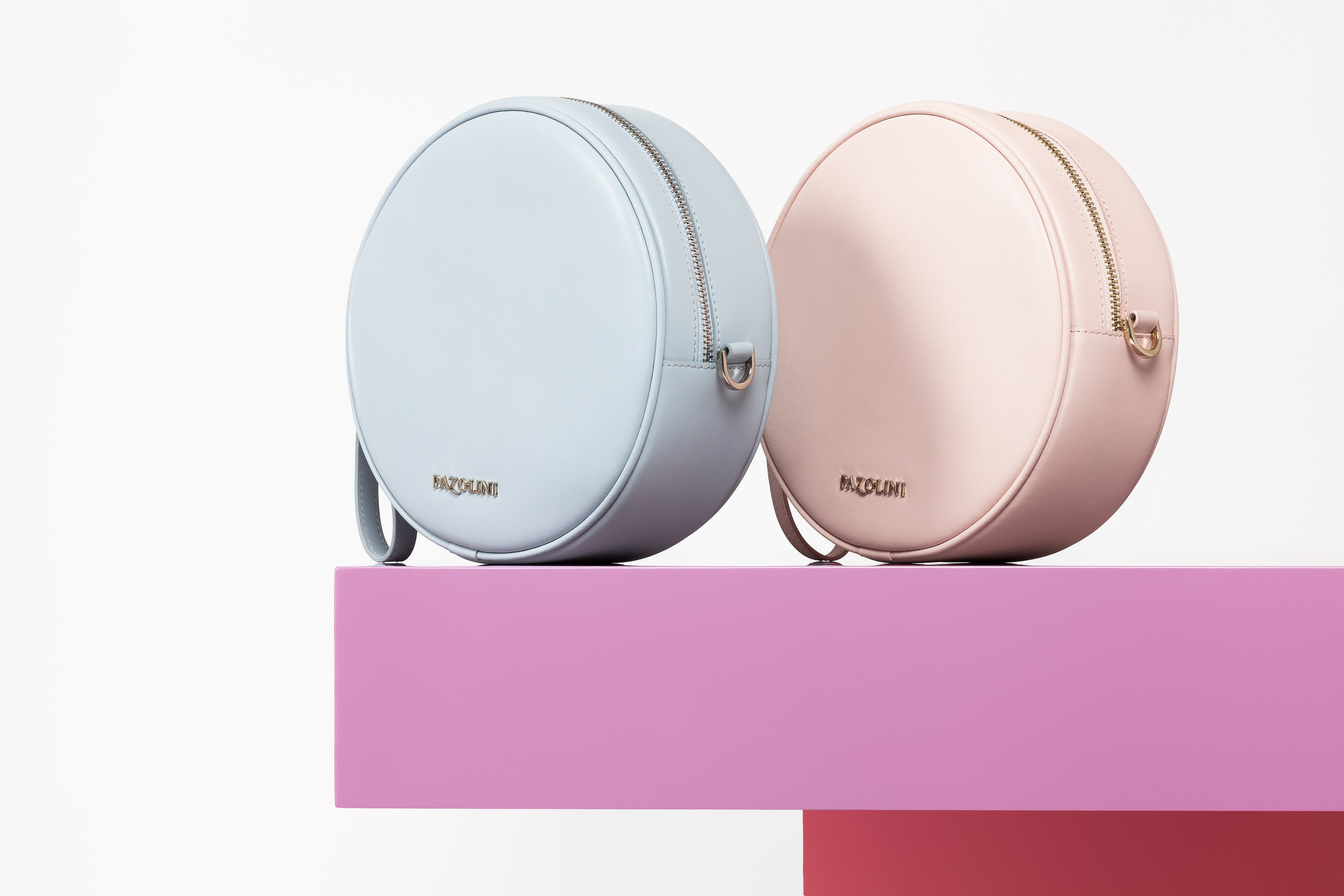 Обувь и аксессуары. Предметный фотограф. Москва. Продюсирование съемок, Set-design & пост-продакшн, E-commerce контент