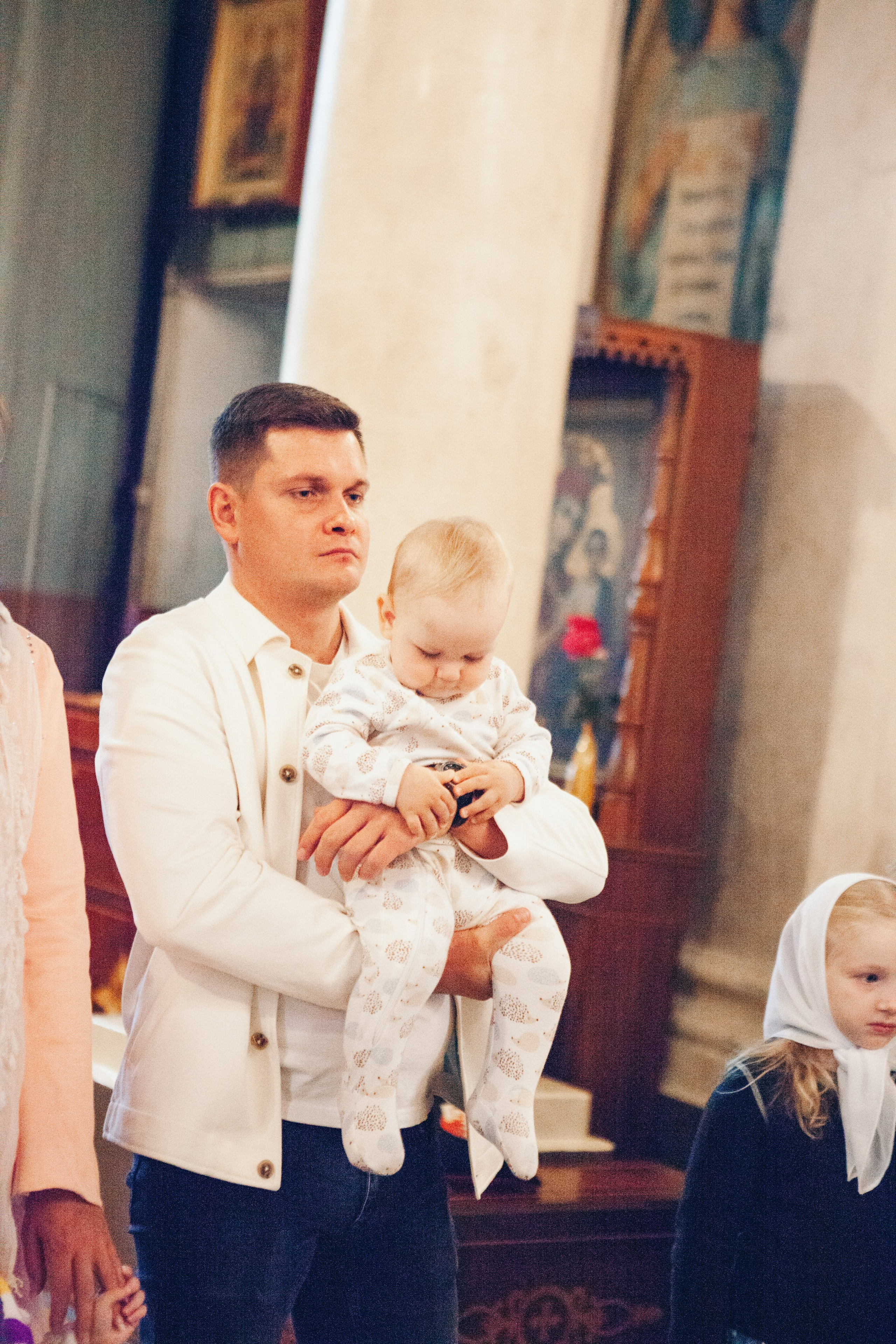Крещение ребенка в церкви. Фотограф Ольга Ефремова