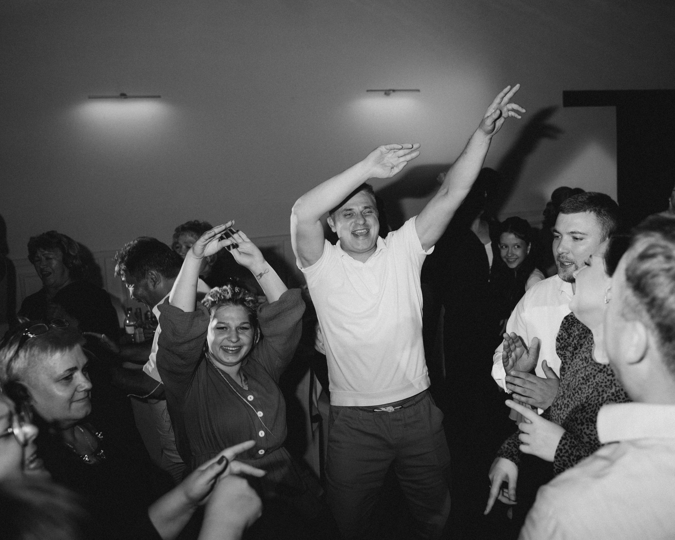 ЛЮБОВЬ, СМЕХ И МНОГО ТАНЦЕВ. Фотограф в Тюмени Марьяна Чирикова