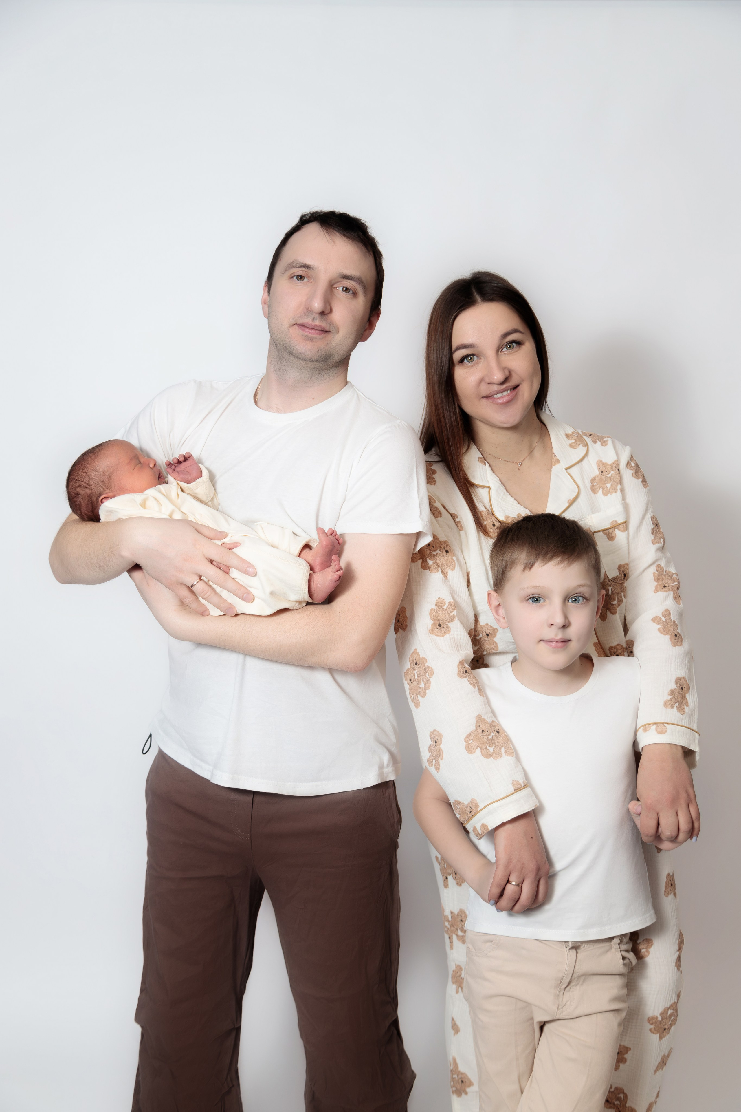 Семейная Съёмка с новорожденным. Семейный Фотограф в Красноярске Крохалев Сергей