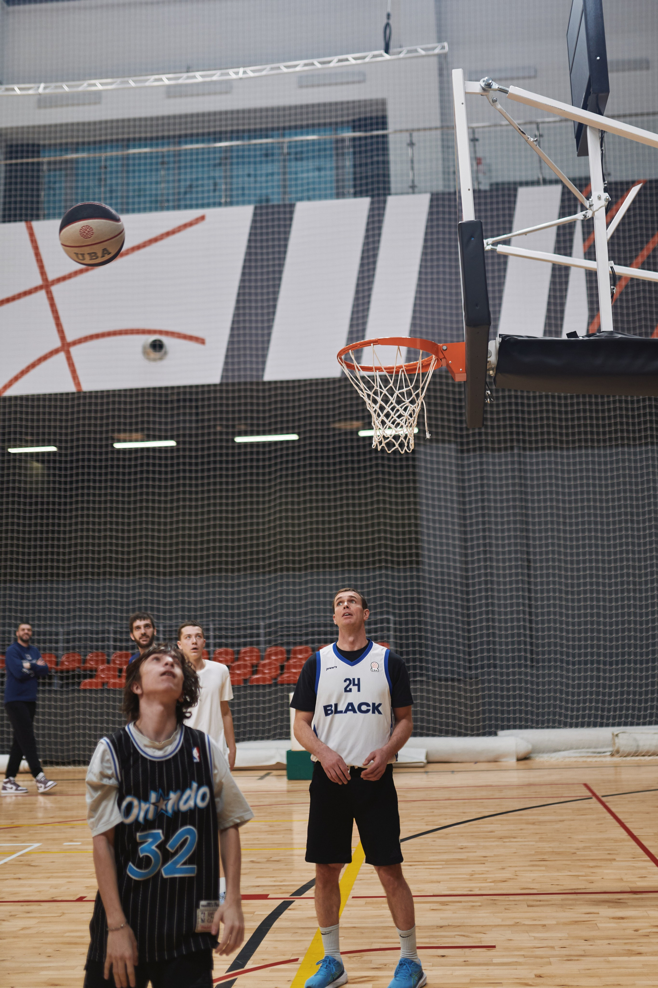 Новогодний баскетбол 2025. Детская лига. Евгений Бреча. Коммерческий и бэкстейдж фотограф в Москве