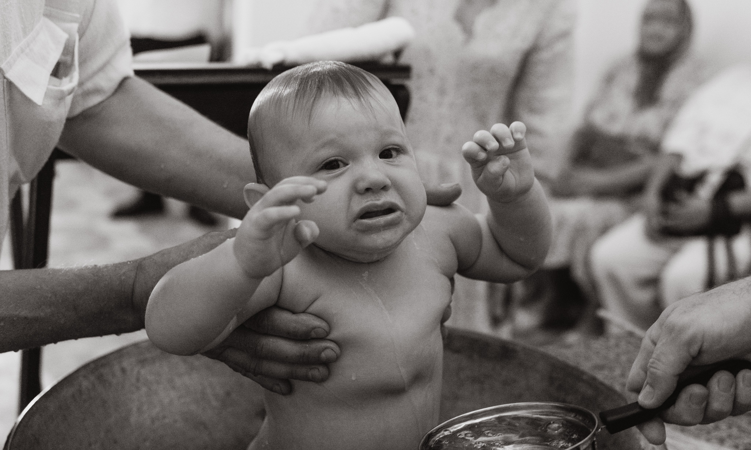Таинство крещение в Москве. Семейный, ньюборн фотограф, фотограф на роды в Москве, Виктория Тюльдюкова