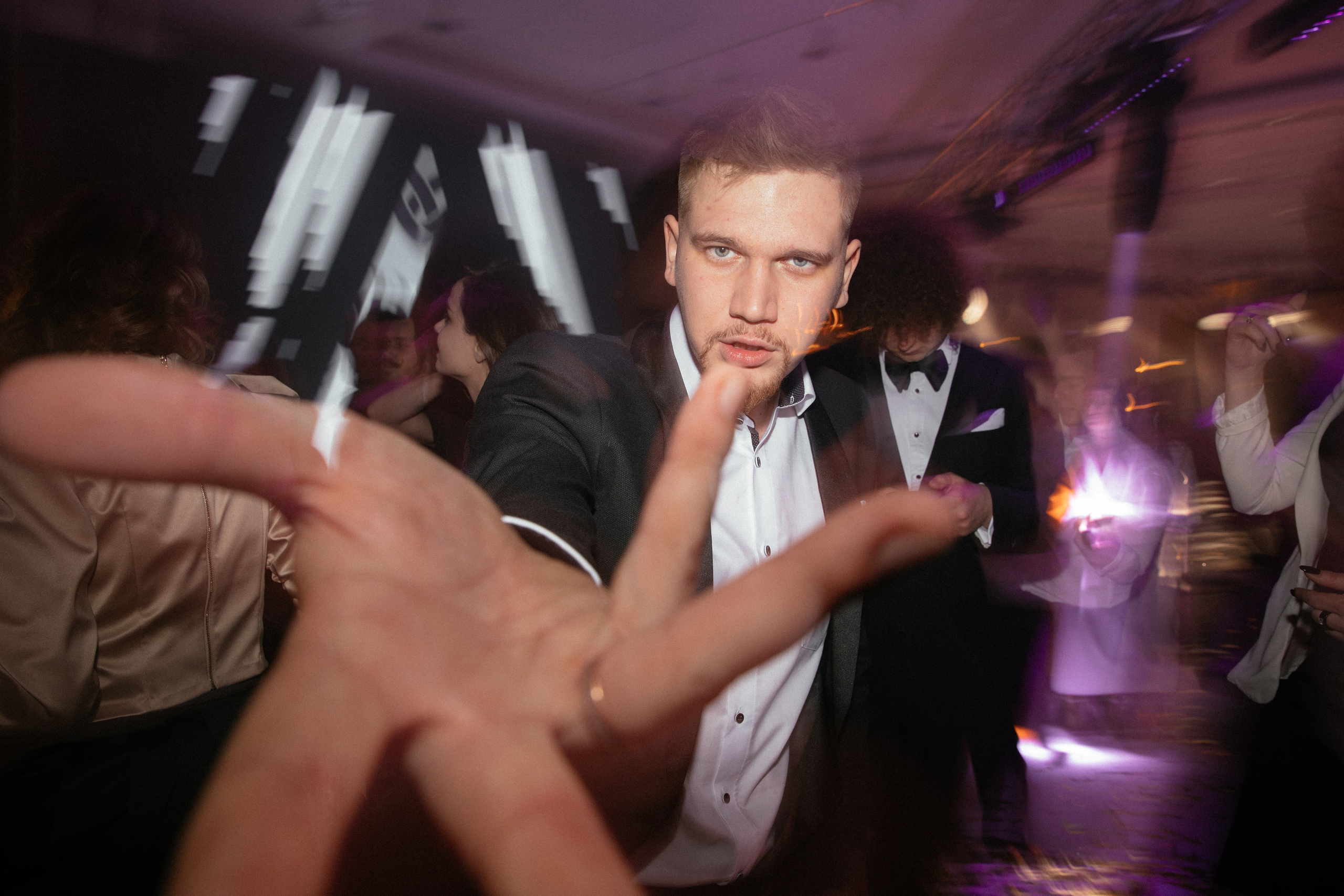 Профессиональный фотограф Дмитрий Мазуркевич — студийные, свадебные и репортажные съемки. Дмитрий Мазуркевич: Профессиональный Репортажный Фотограф