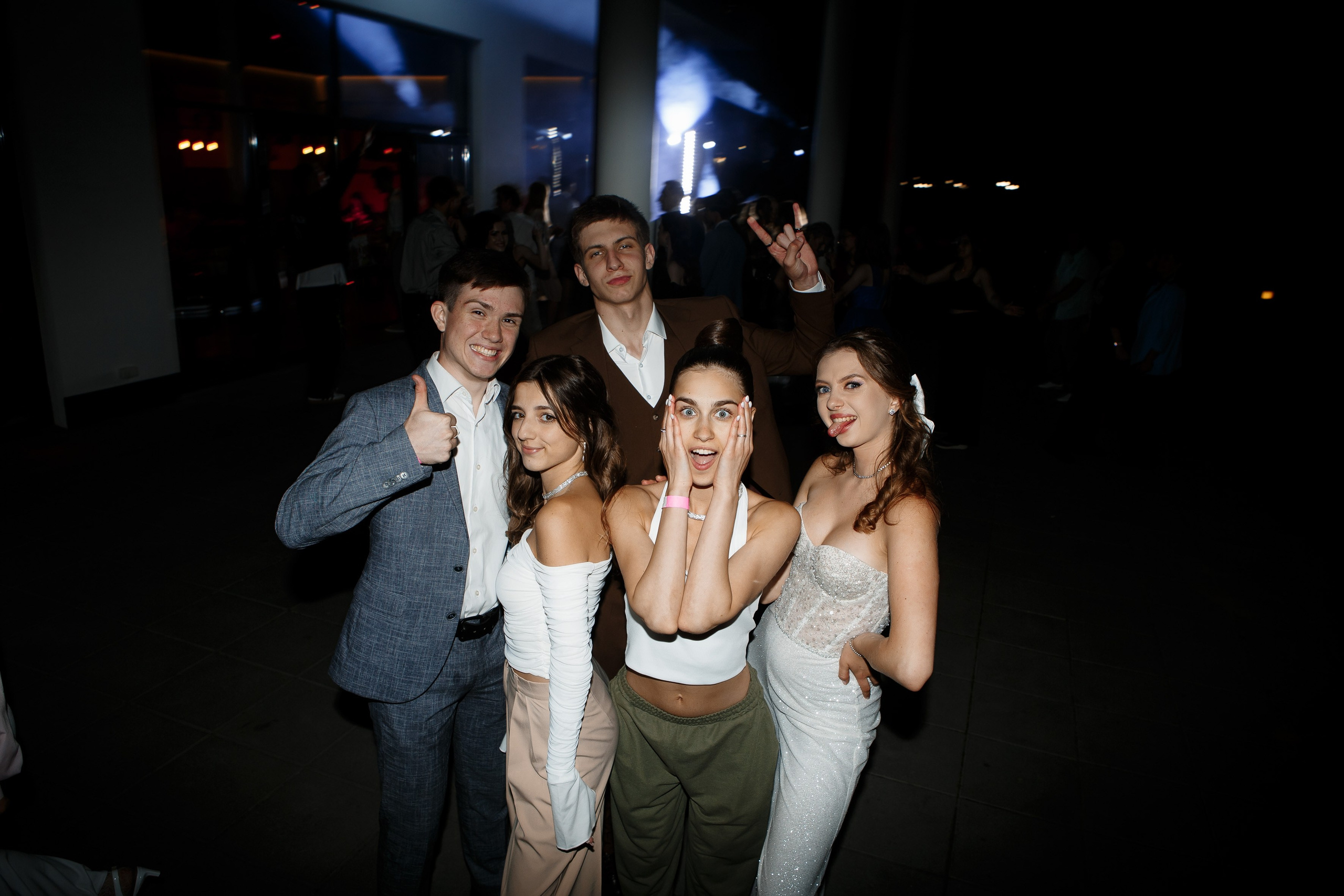 Выпускной Гимназия 12 2024 OpenHouse. Свадебный и портретный Фотограф в Липецке Дмитрий Котюков