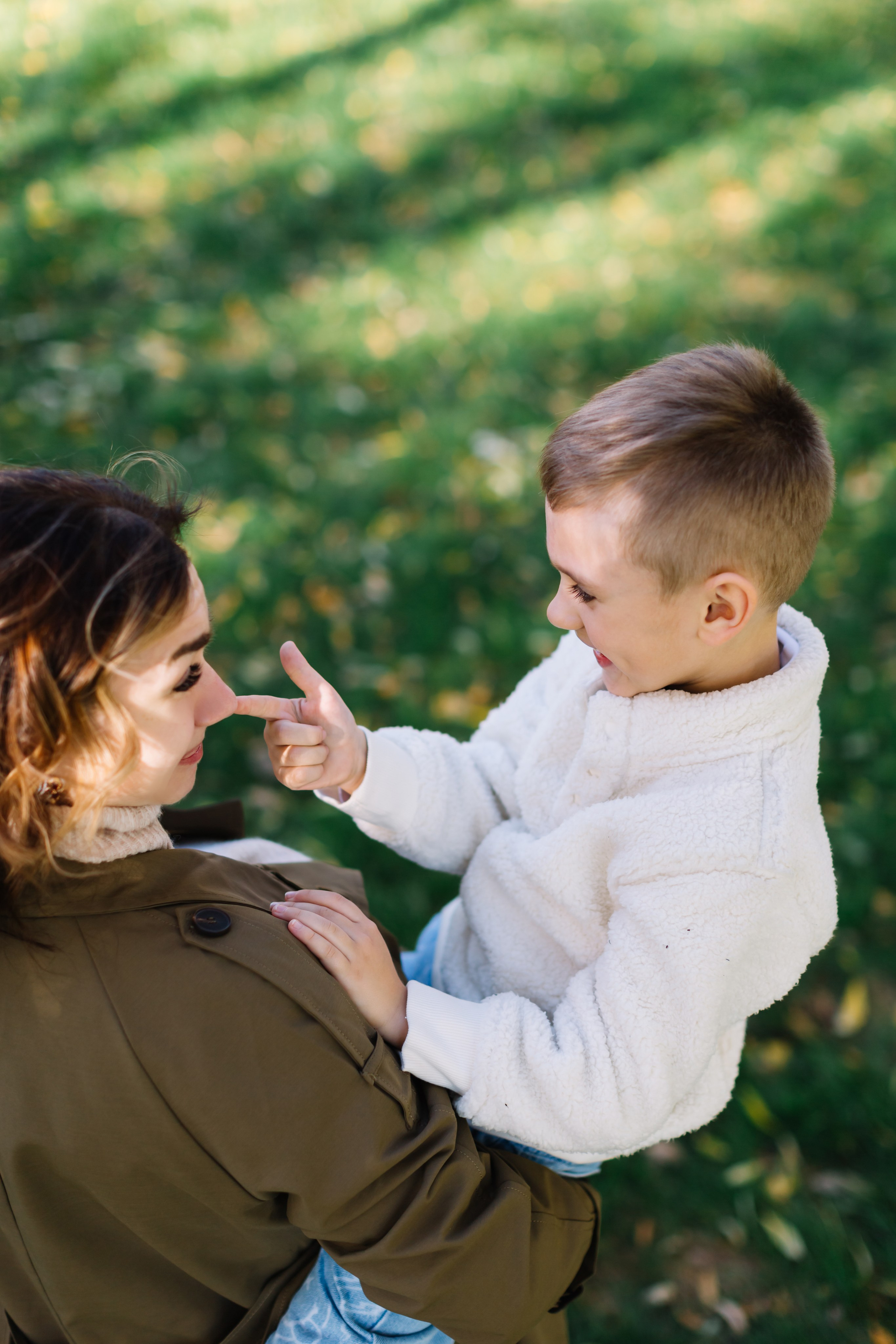 алёна малахова фотограф новосибирск семейный детский домашняя фотосессия в новосибирске день рождения репортажная съёмка фотосессия с лошадьми на конюшне деревня алтай  на природе фотосессия в детском саду мама и сын предложение руки и сердца идея  помолвка фотосессия берег закат детский день рождения годик торт аниматор лофт игровая продолжение следует prodoljenie_sleduet_  корпоратив тимбилдинг первоклашка линейка  контент  бизнес портрет оперный новат франция берет весна девушка мама и дочь мать и дитя