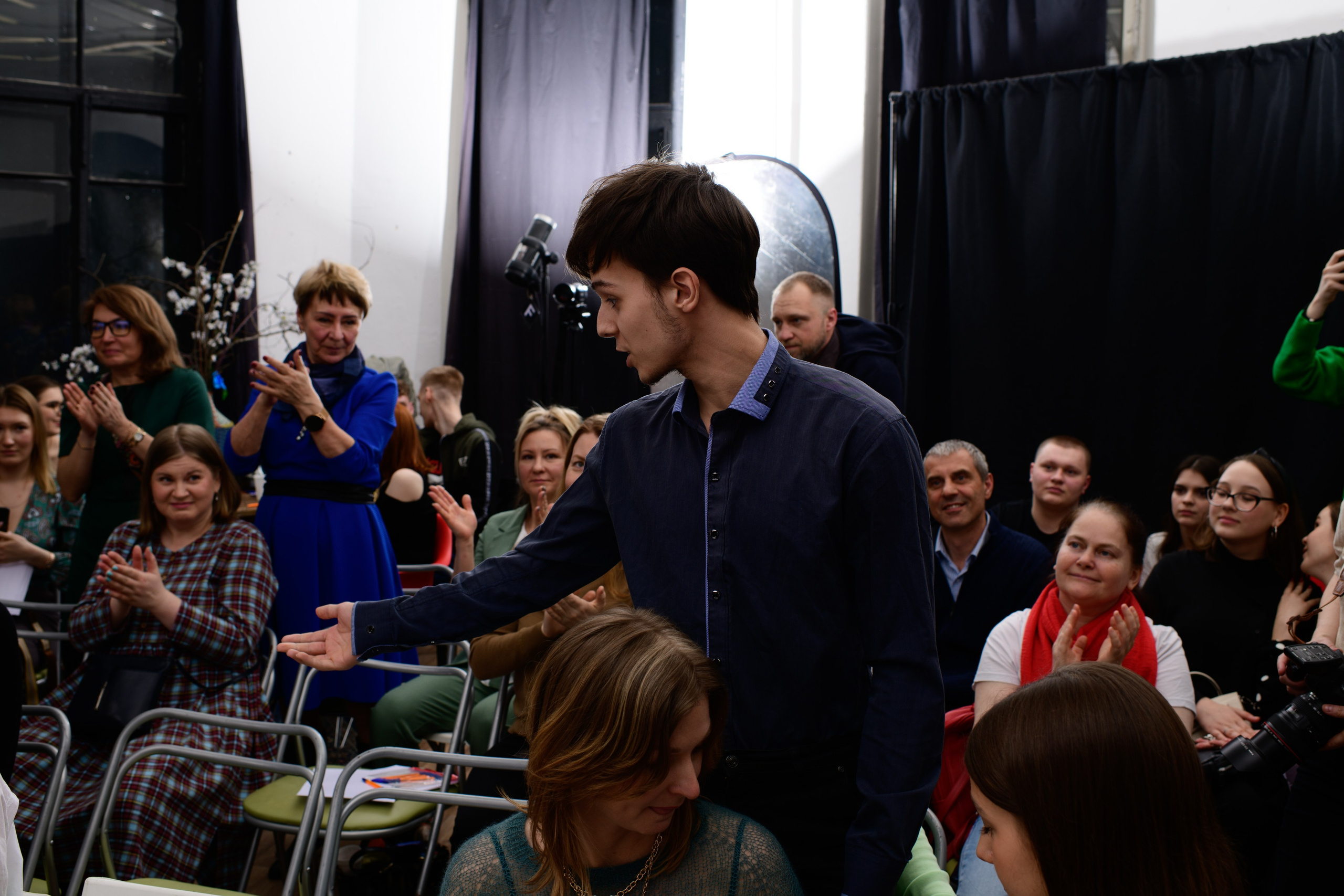Фотосъемка выступления молодежного театра «РеСпект». Организация и проведение фотосъемок в Санкт-Петербурге. Фотограф Смирягин Илья