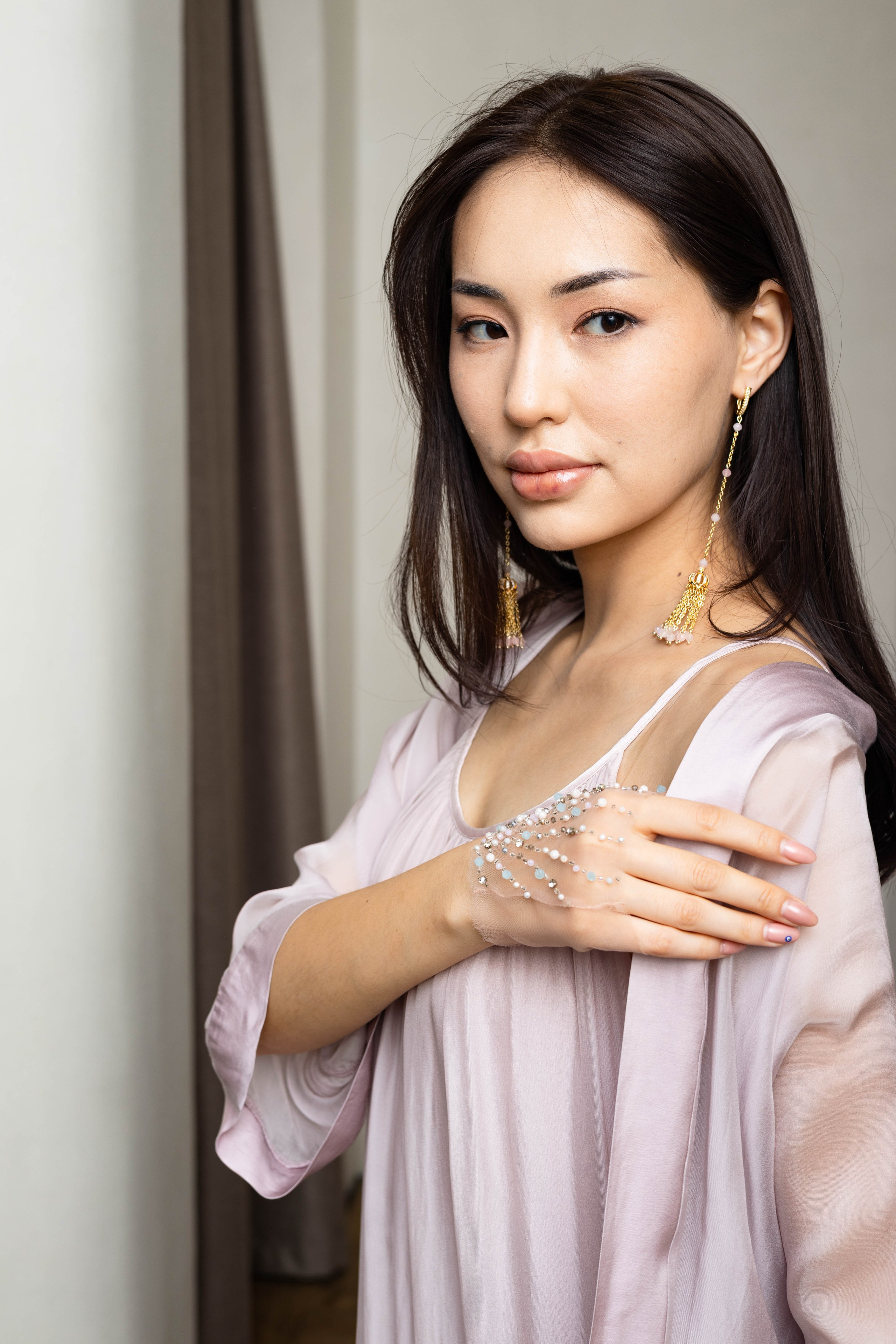 Портретная фотосессия в Алматы — индивидуальный портрет в студии. Фотограф Алматы