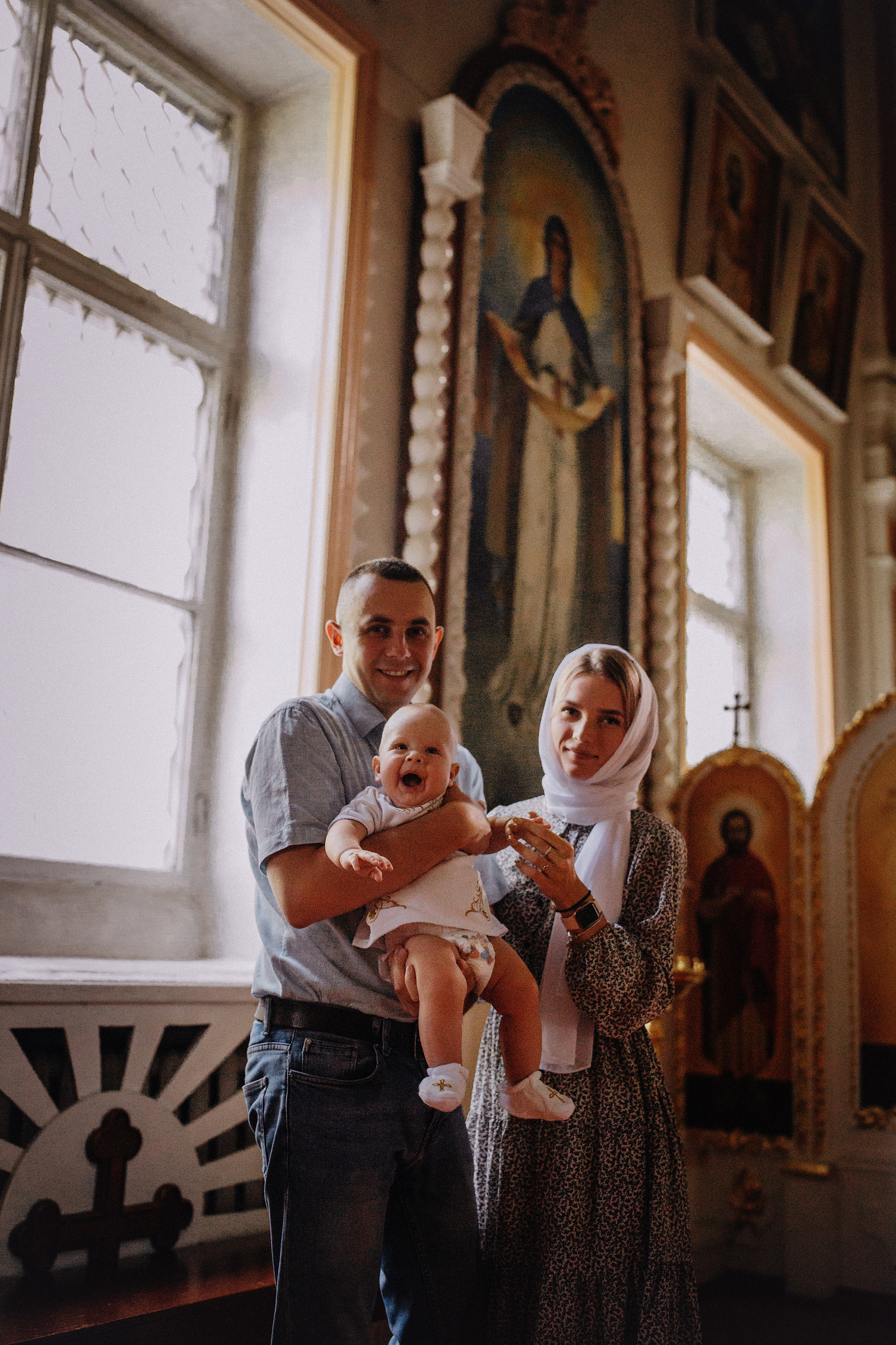 Крещение Тимофея. Свято-Никольский храм. г. Кизел. Семейный фотограф Анастасия Шайхутдинова