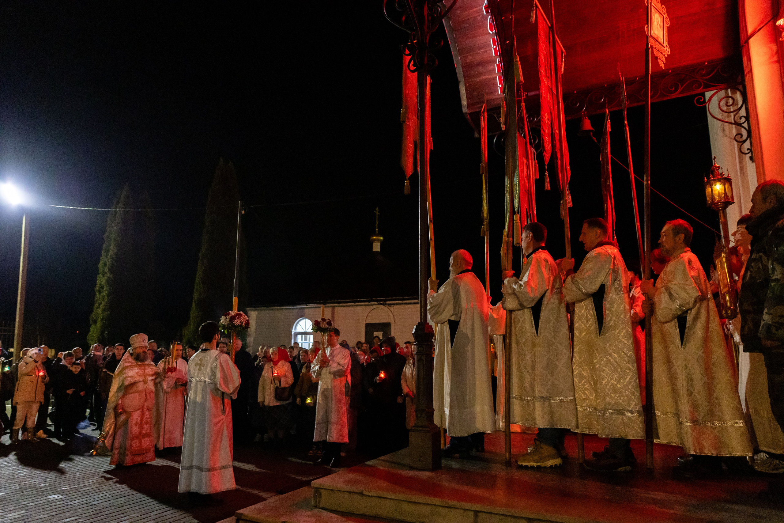 Пасха Воскресенский храм с Ашитково. Семейный и детский фотограф Анна Петракова