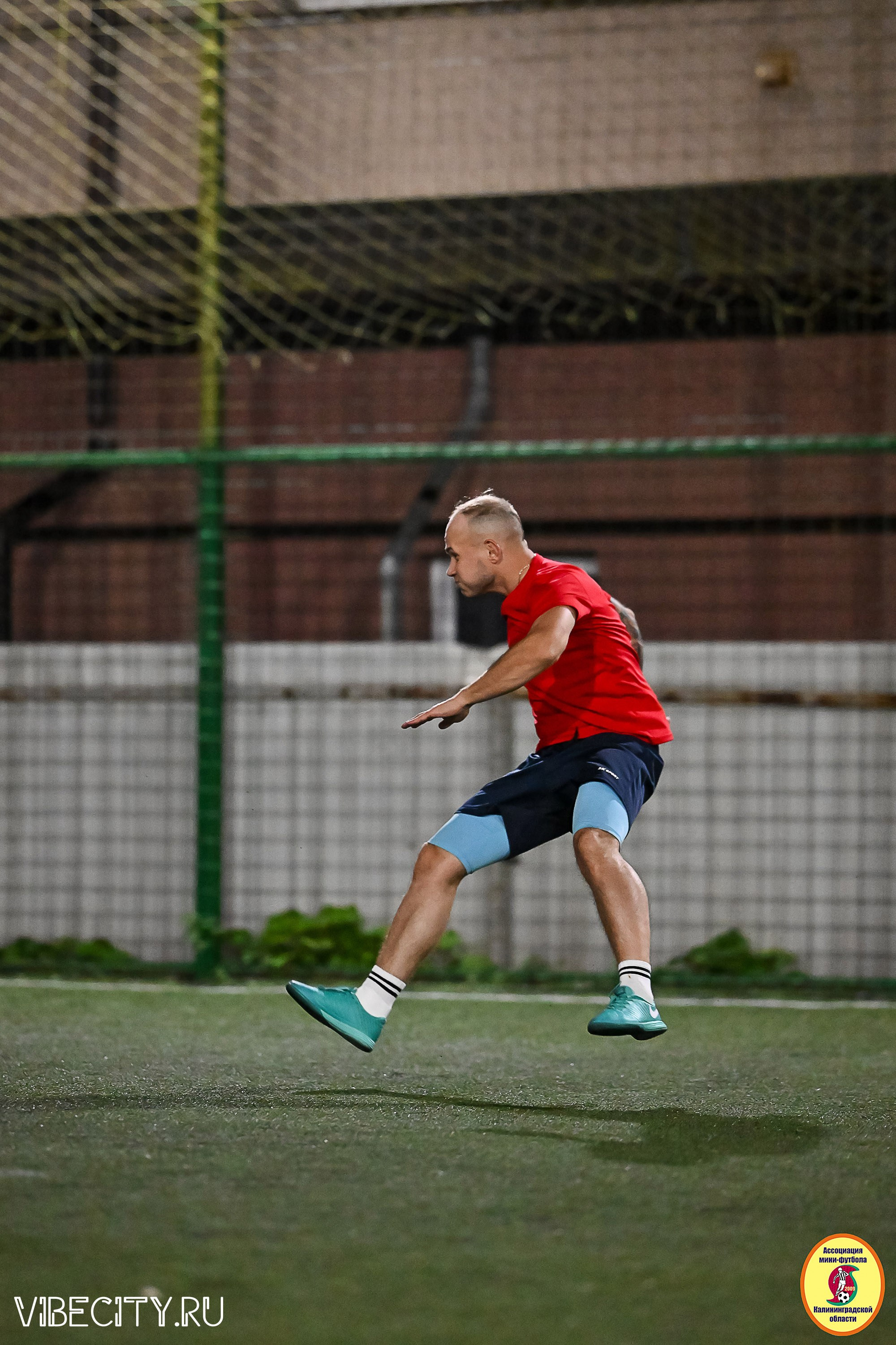 ФИНАЛЬНЫЕ ИГРЫ КУБКА МИНИ-ФУТБОЛЬНОЙ ЛИГИ И КУБКА КОРПОРАТИВНОЙ МФЛ 2025. VIBECITY.RU Вайб Сити Ру Фоторепортажи Фотоотчеты Калининград