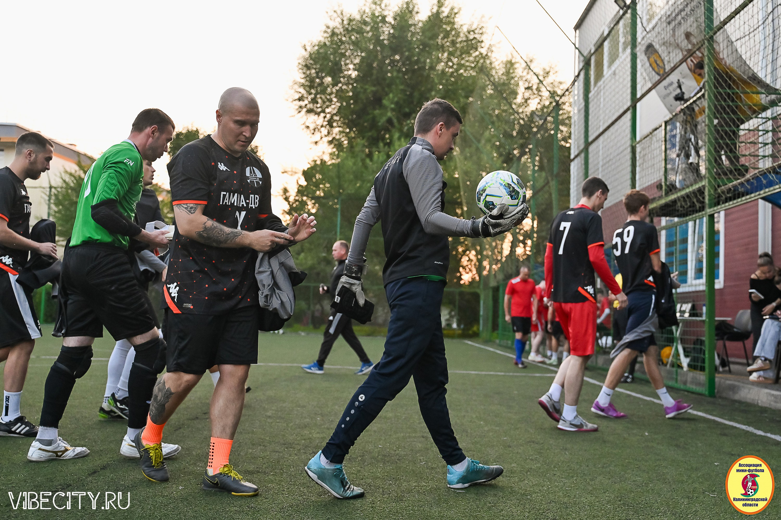 ИГРЫ ПЛЕЙ-ОФФ ПЕРВОГО ДИВИЗИОНА МИНИ-ФУТБОЛЬНОЙ ЛИГИ. VIBECITY.RU Вайб Сити Ру Фоторепортажи Фотоотчеты Калининград