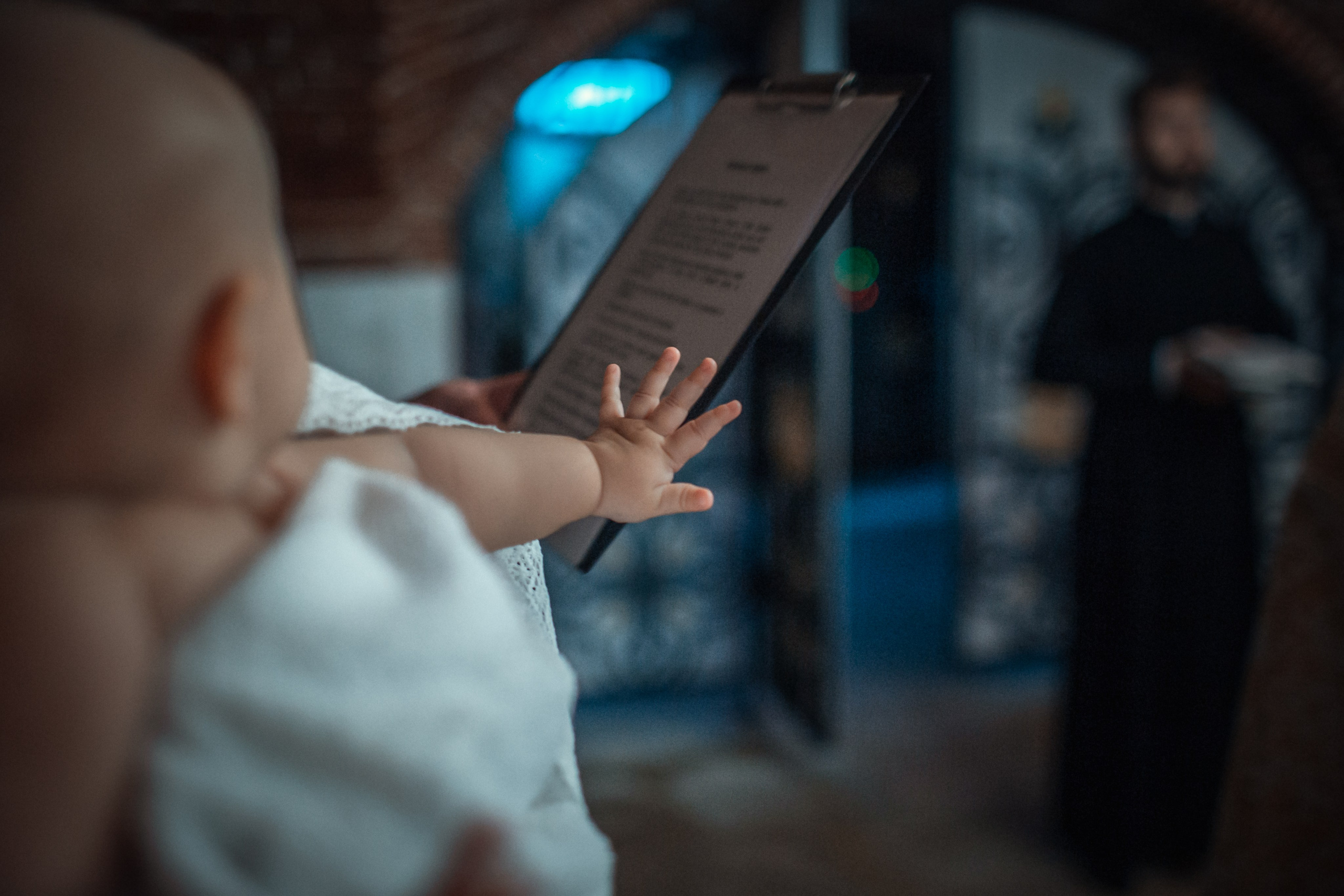 Крещение Вареньки_Храм Святой Троицы. Семейный фотограф в Санкт-Петербурге