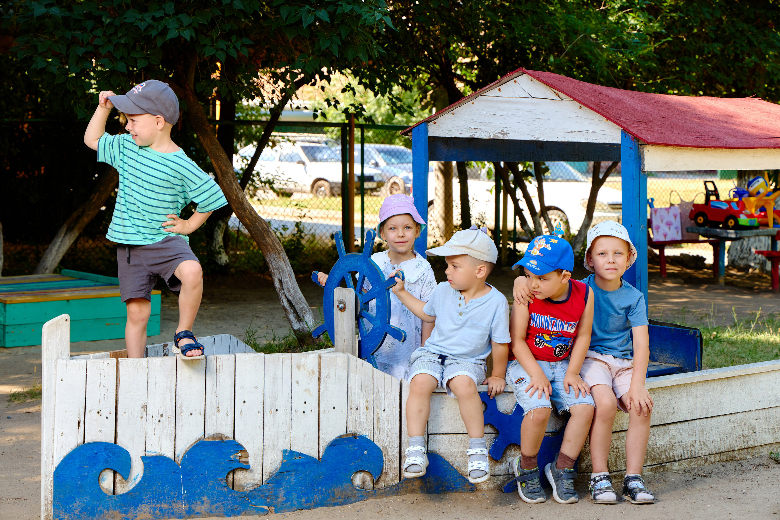 Пример летней съёмки в детском саду № 92 младшая группа Ромашки. Фотограф Выпускные альбомы Таганрог Сергей Коробченко