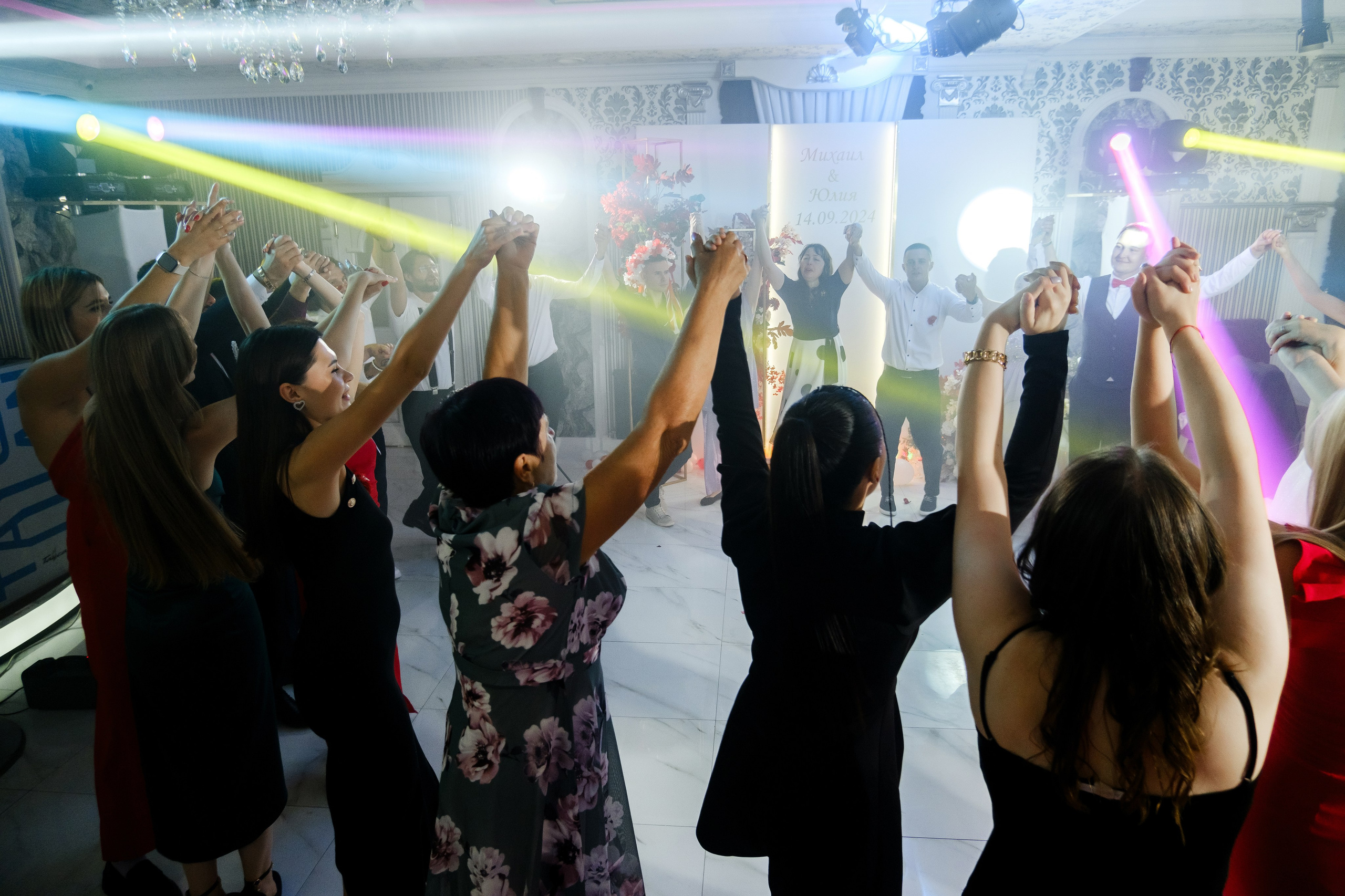 Михаил и Юлия. Свадебный фотограф | репортаж | праздники | крещение