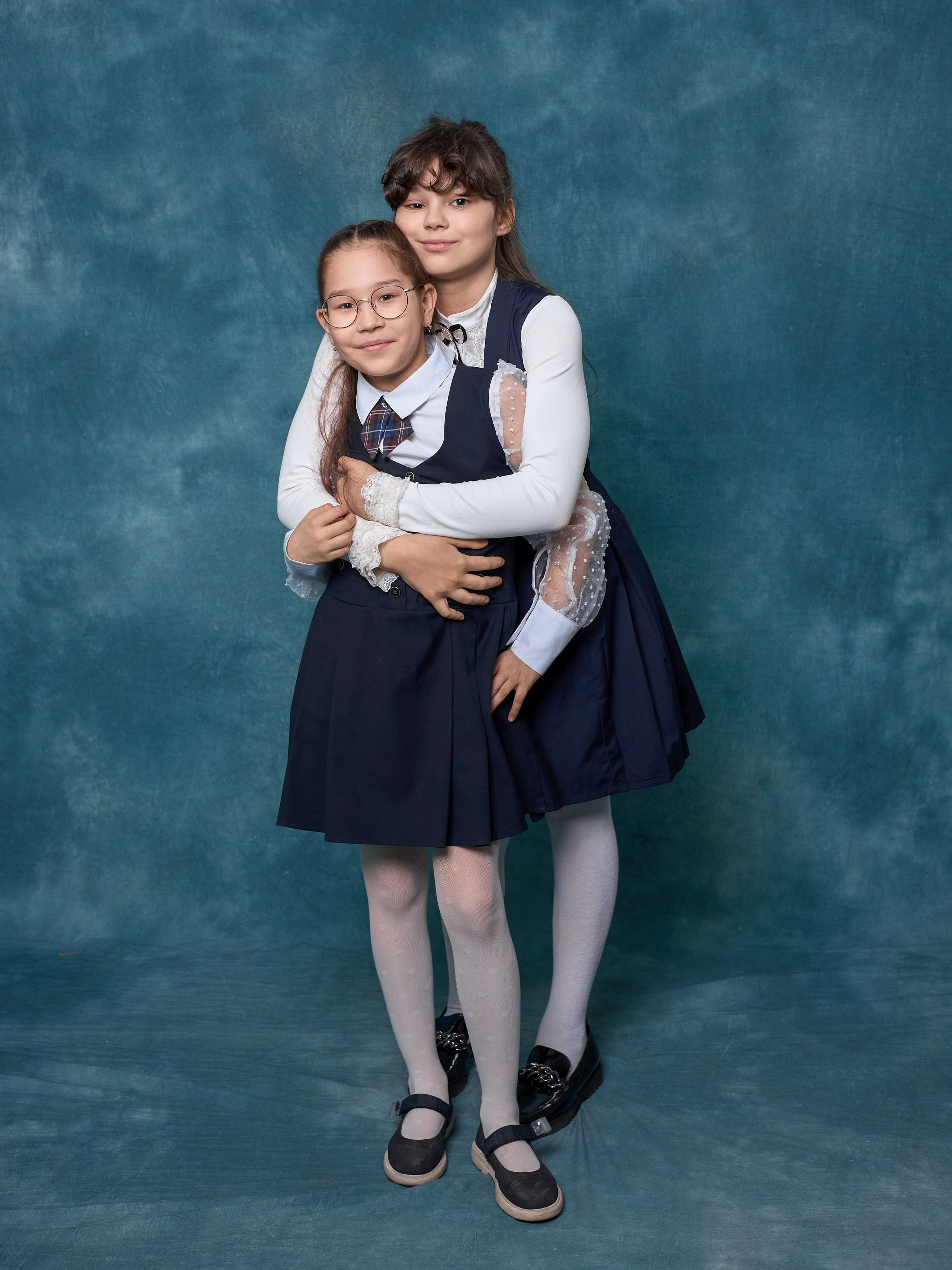 Школьный альбом "Кубы бирюза". Выпускные альбомы в Тюмени для школ, садов, вузов спортивных секций