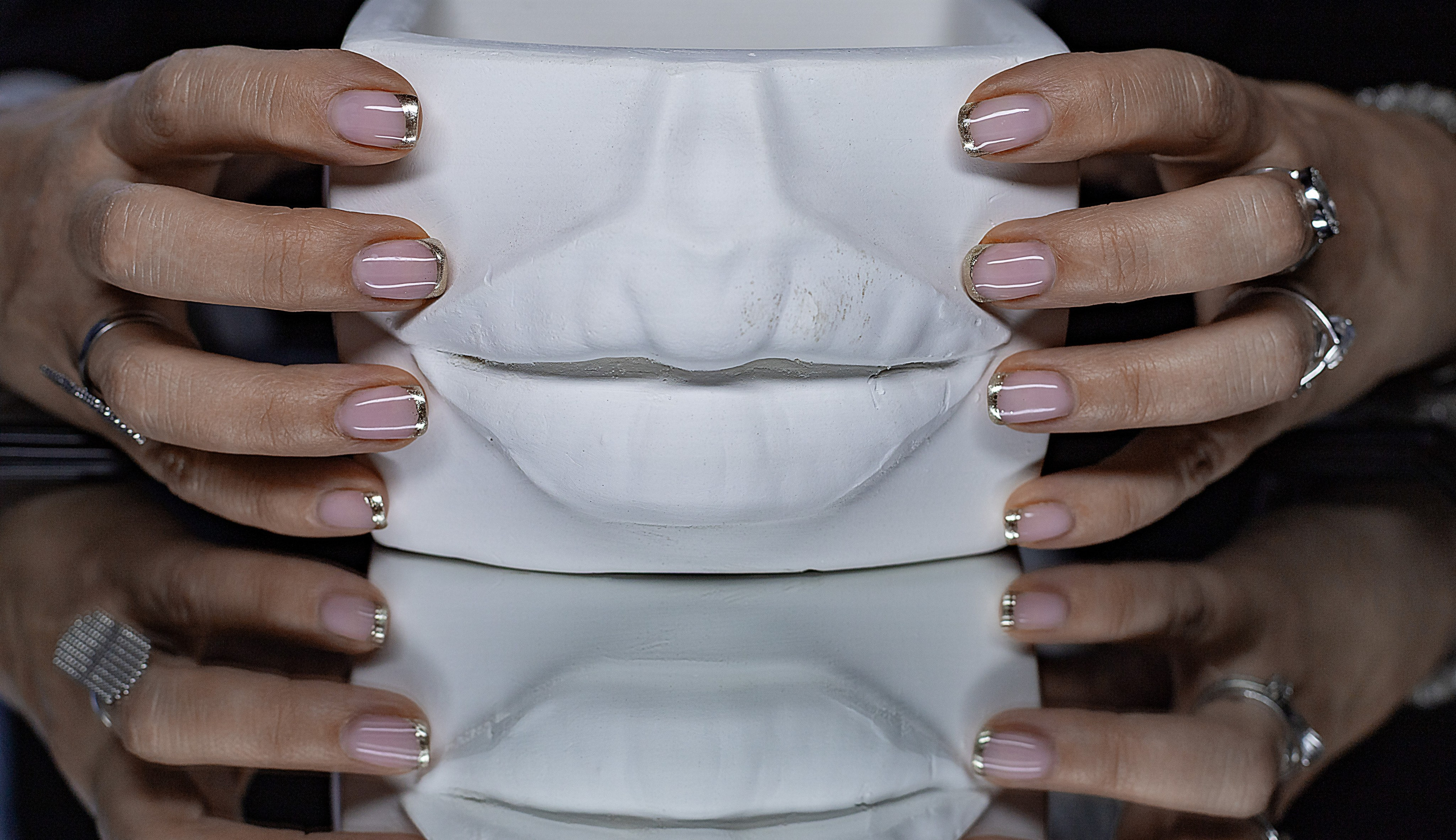 Маникюр и педикюр. Имидж-студия «Четверг» — Преображение в Москве с любовью!