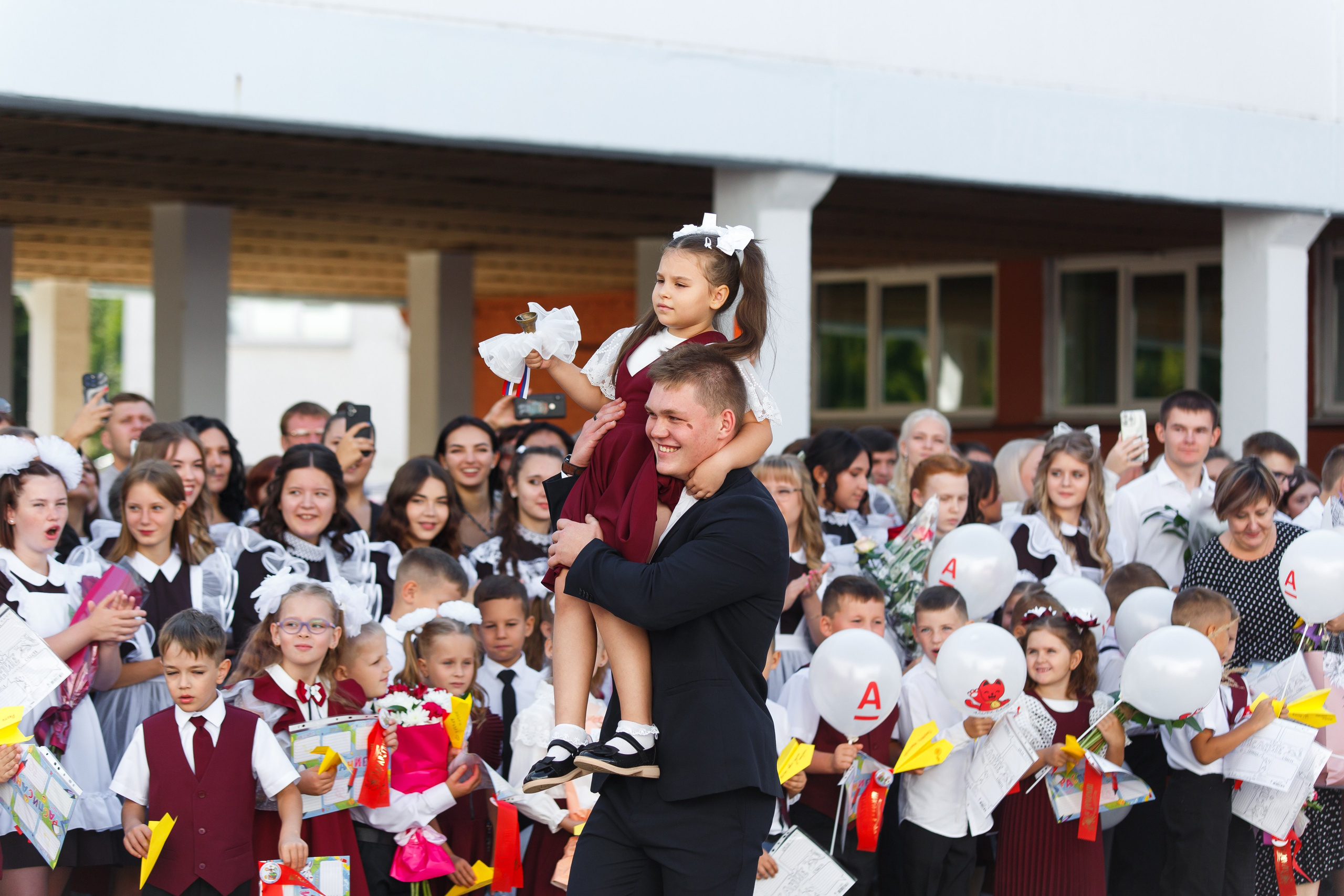 01 СЕНТЯБРЯ 2024 (МБОУ г. Мценска «Средняя школа № 9»). Профессиональный фотограф в Мценске и Орловской области