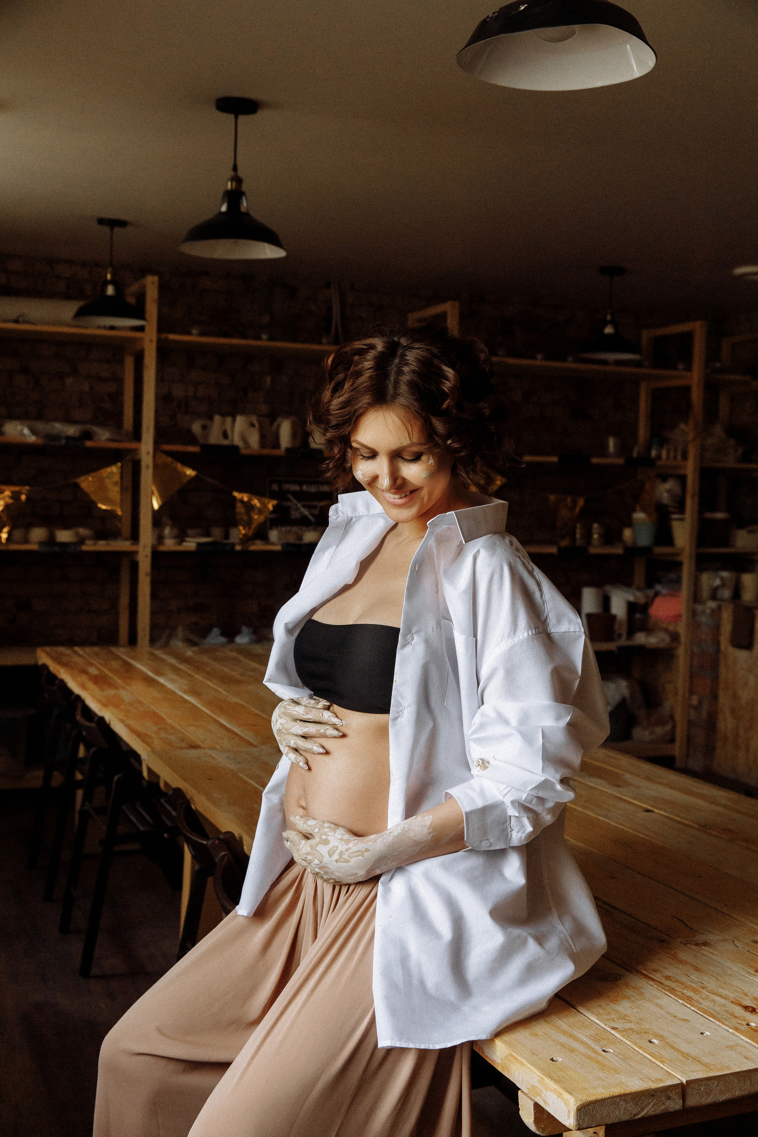 Фотосессия беременности в гончарной школе. Фотограф Норильск, Москва