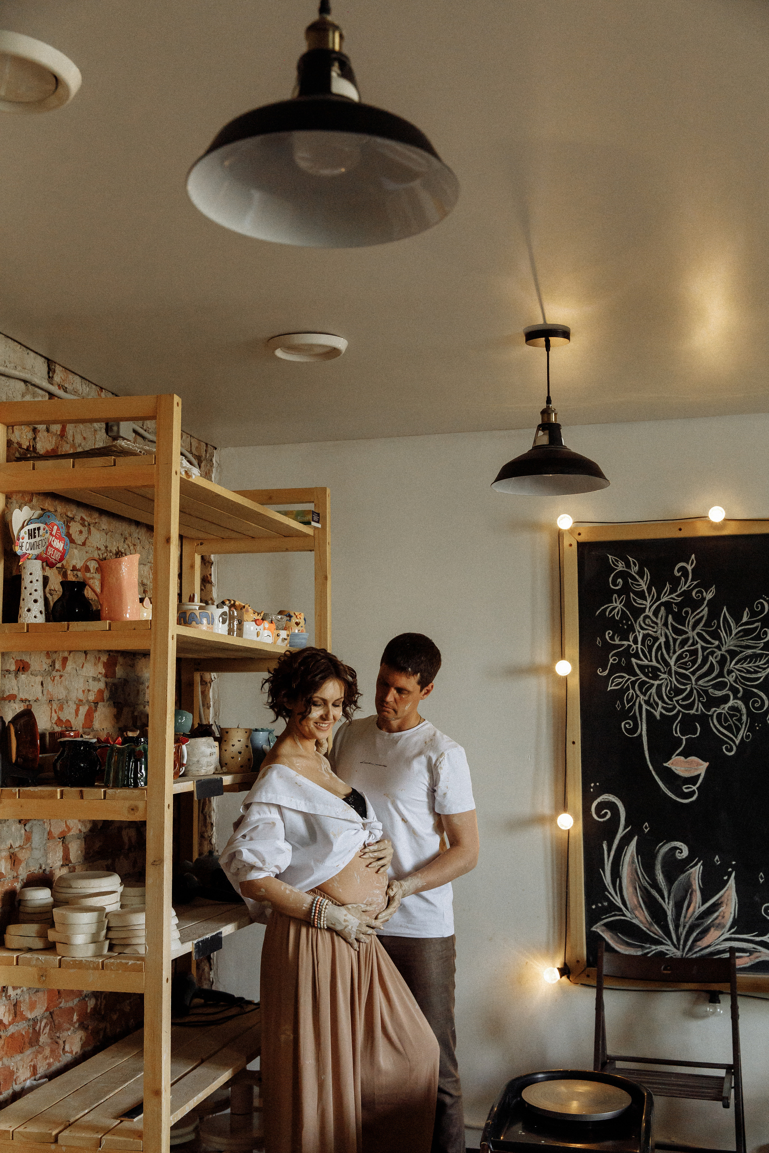 Фотосессия беременности в гончарной школе. Фотограф Норильск, Москва