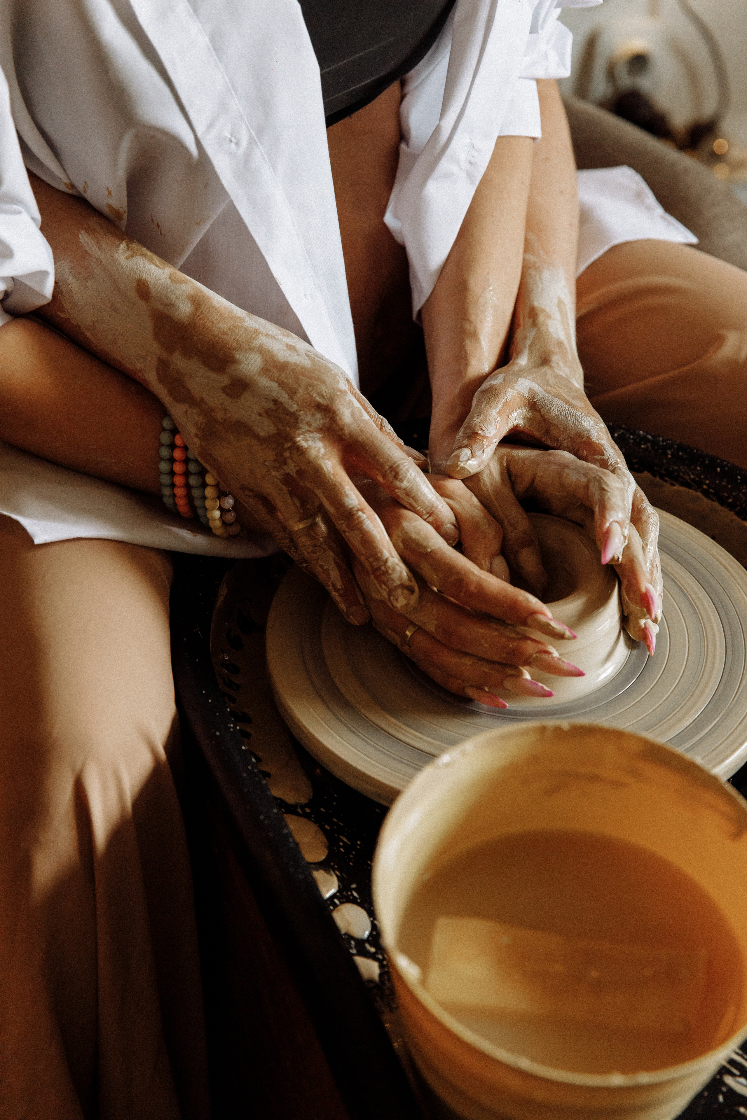 Фотосессия беременности в гончарной школе. Фотограф Норильск, Москва