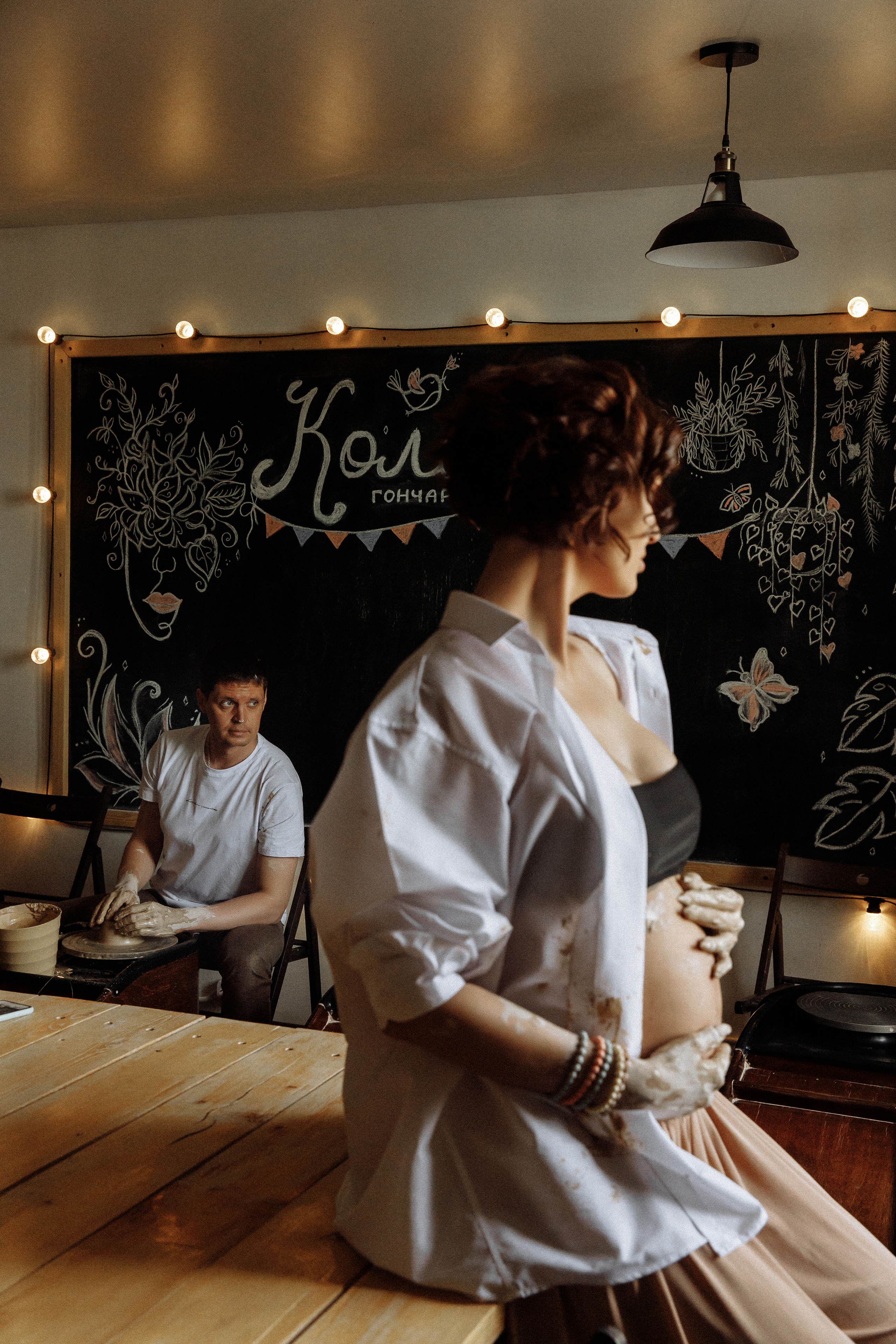 Фотосессия беременности в гончарной школе. Фотограф Норильск, Москва