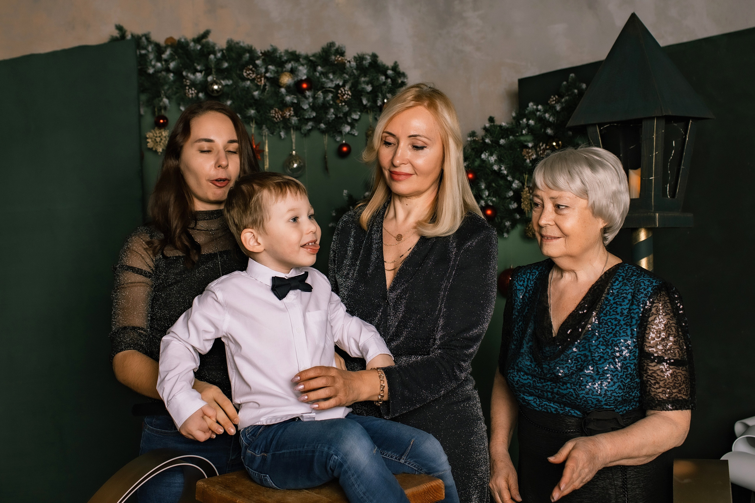 Студия Культура. Семейная новогодняя съемка. Фотограф Софья Васильковская