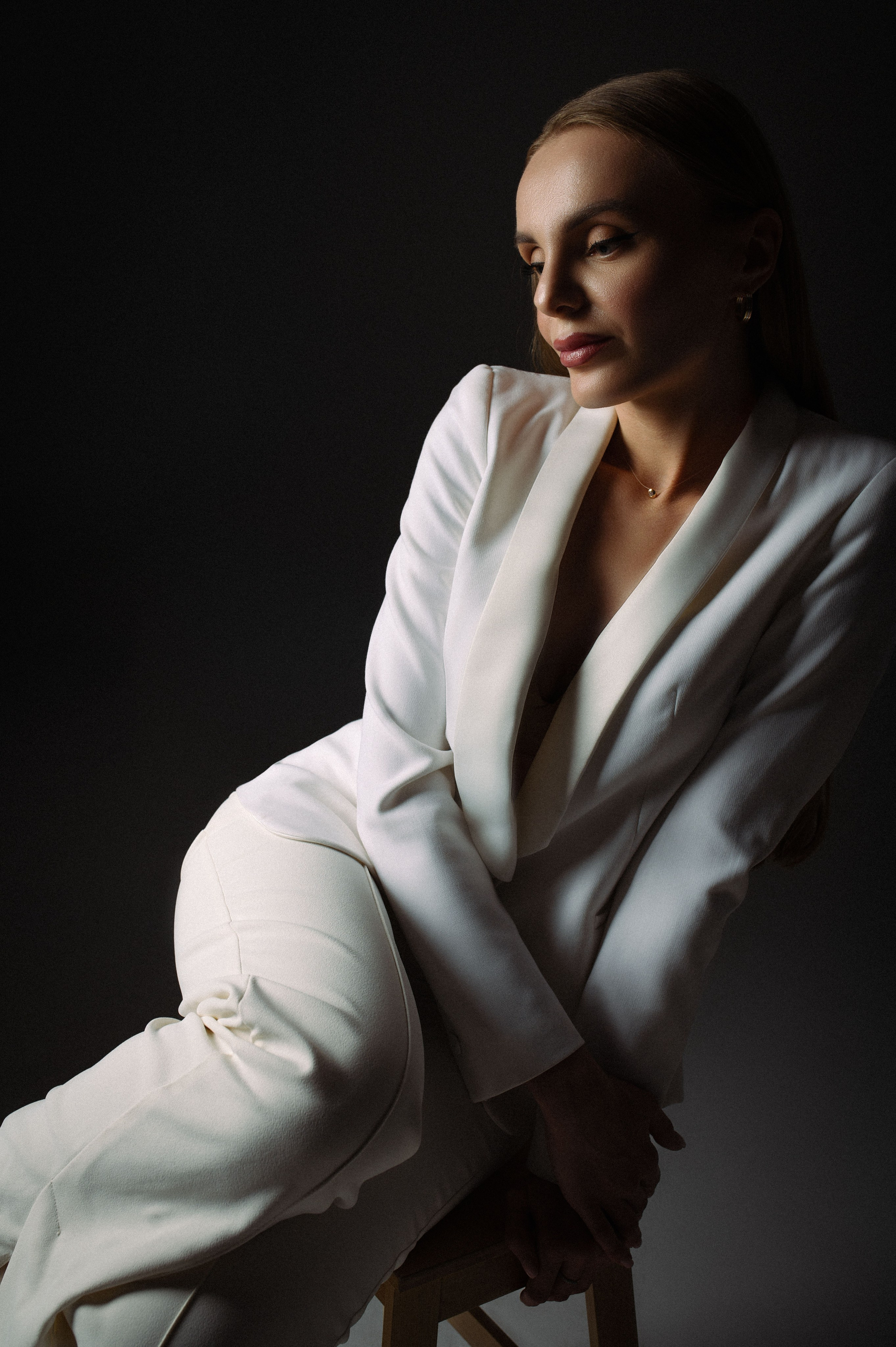 Валерия Крюкова. Фотостудия Алматы — 2 Stula.Studio | Аренда залов