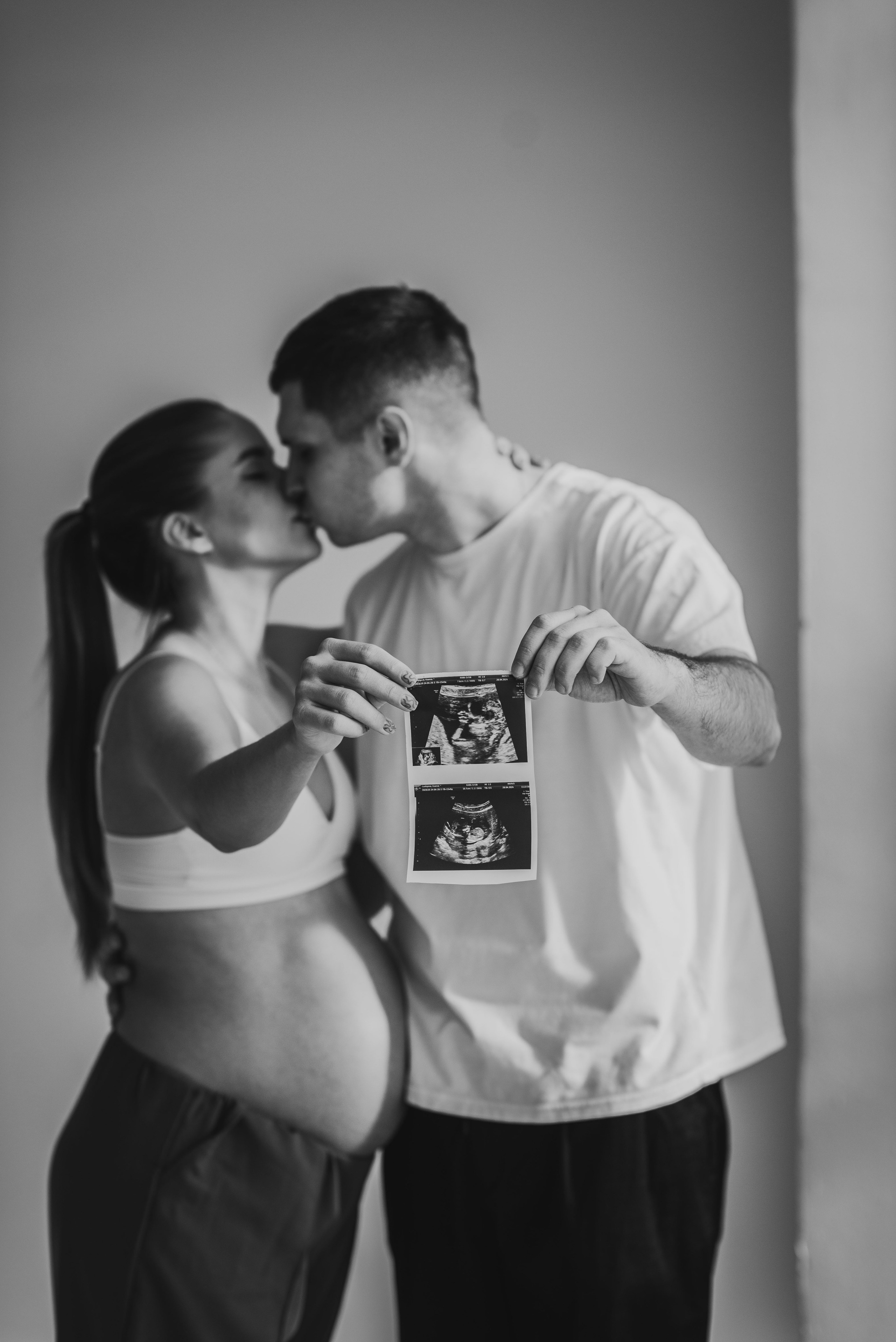 Фотосессия беременности в студии. Семейный фотограф в Домодедово и Москве Елена Пичугина