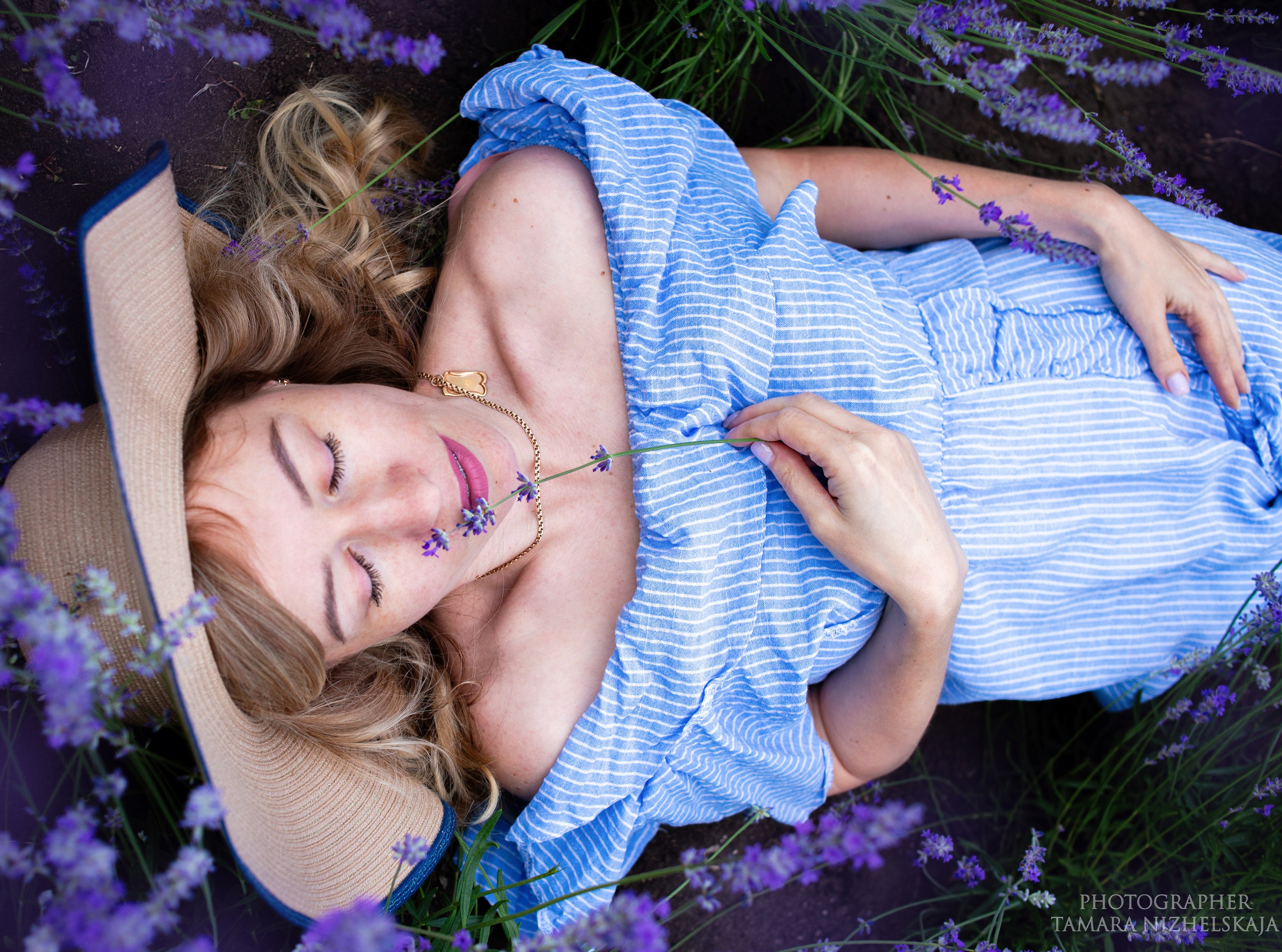 Фотосессии в лаванде Воронеж. Фотограф Тамара Нижельская Воронеж