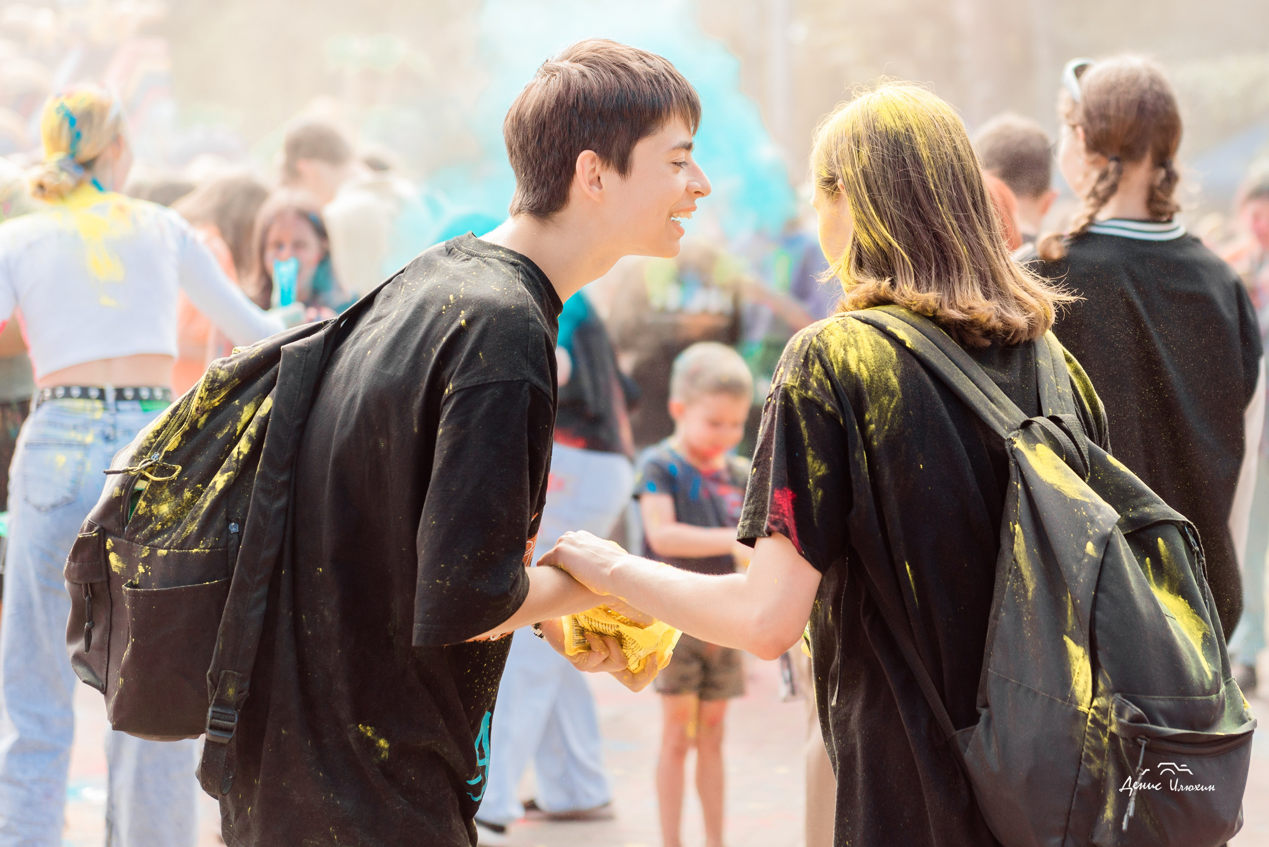 Краски Холи в Комсомольском Парке 2023. Детский фотограф, семейный фотограф и репортажи в Кемерово