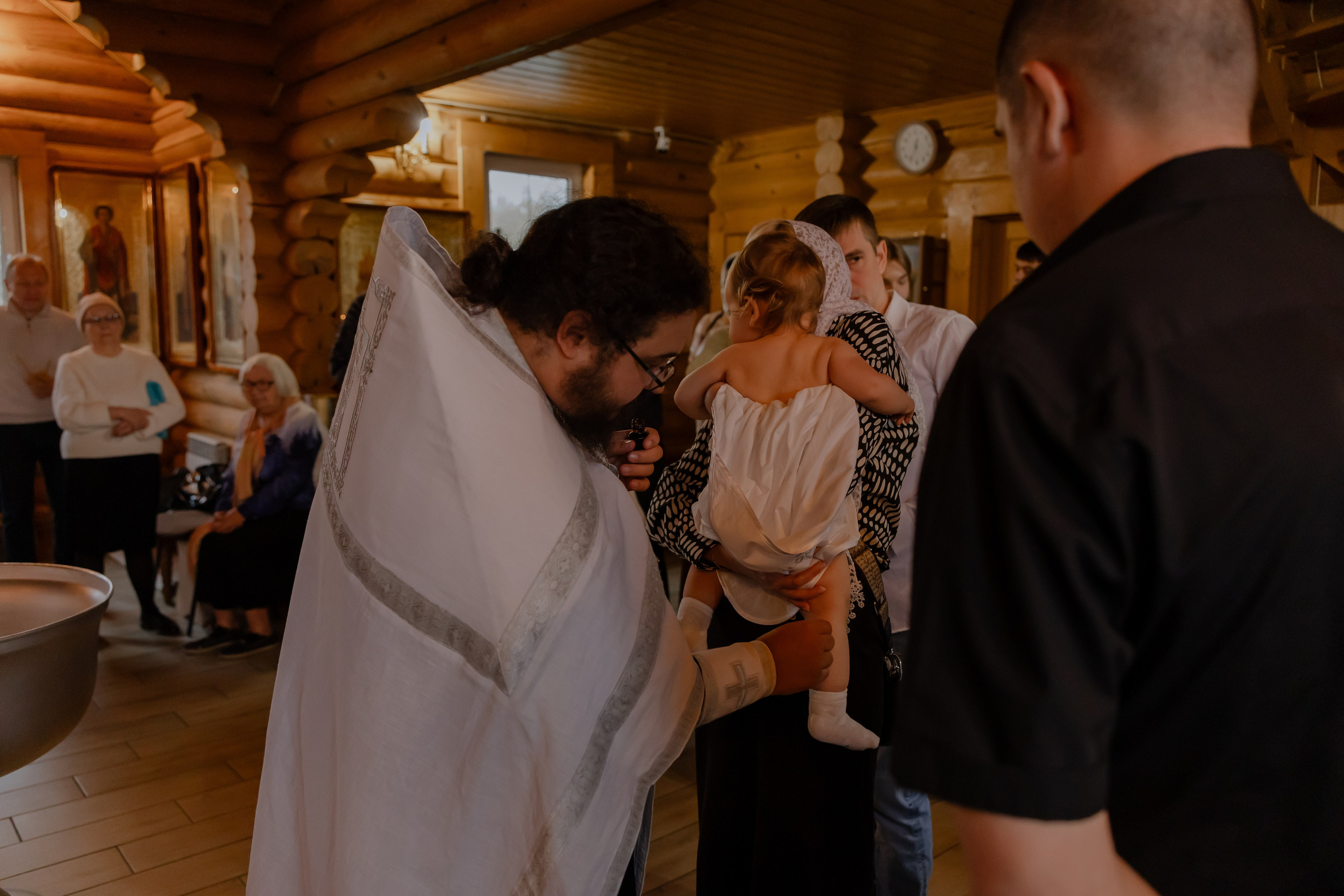 Крещение в храме Георгия Победоносца. Фотограф в Новосибирске Екатерина Васильева