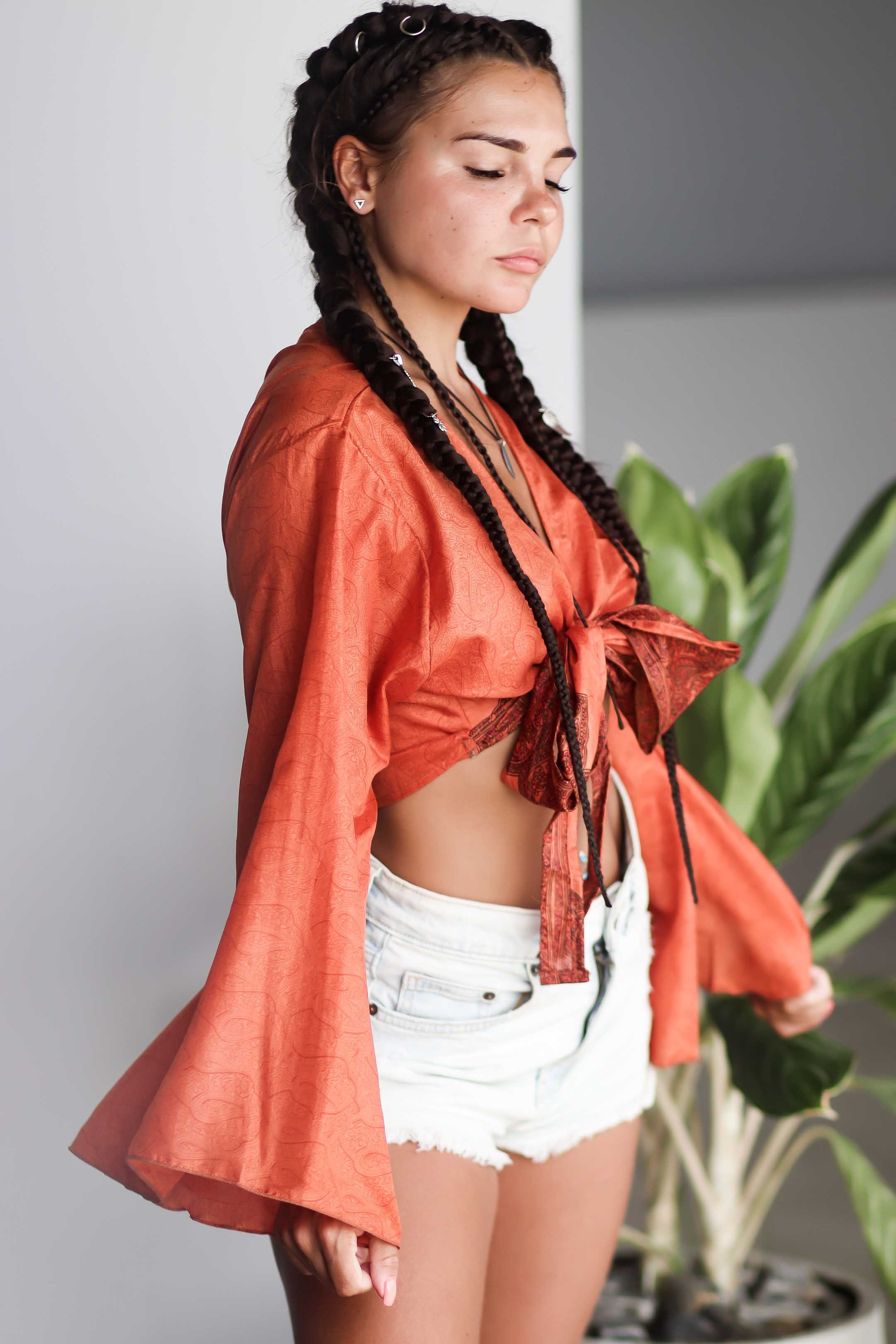 Коллекция купальников бикини. Фотограф на Шри-Ланке