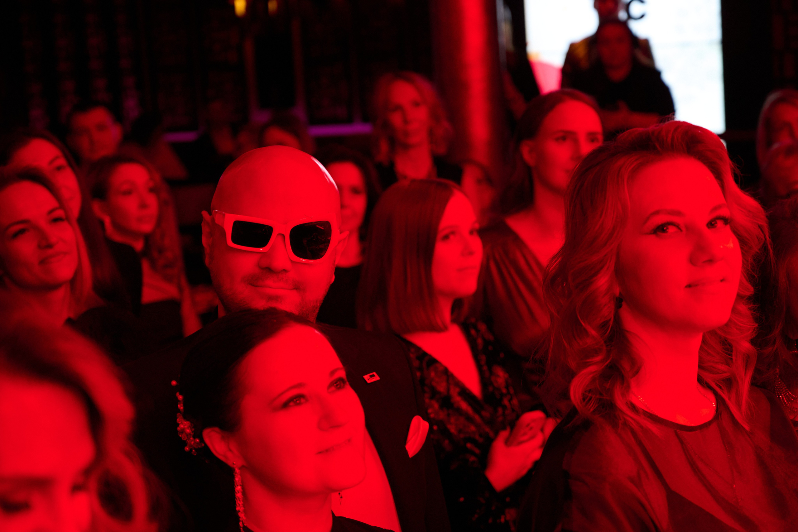 Репортажная съёмка корпоратива и концерта Елки в Петербурге и Москве