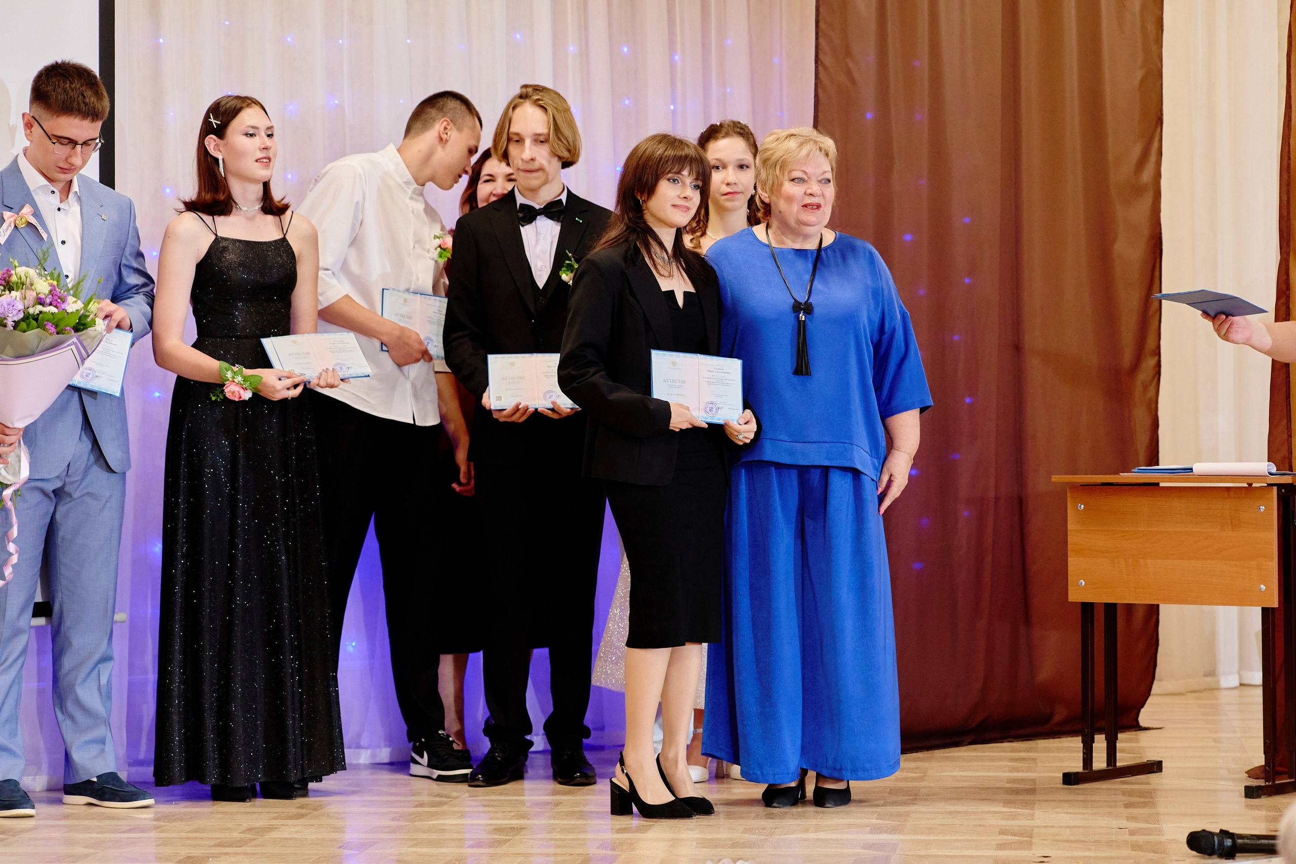 Выпускной 35 Сош. Фотограф Выпускные альбомы Таганрог Сергей Коробченко