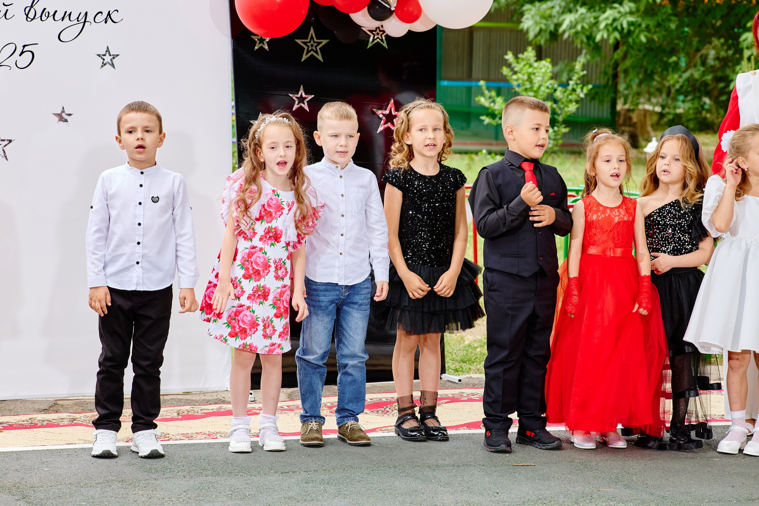 Выпускной 45 сад. Фотограф Выпускные альбомы Таганрог Сергей Коробченко