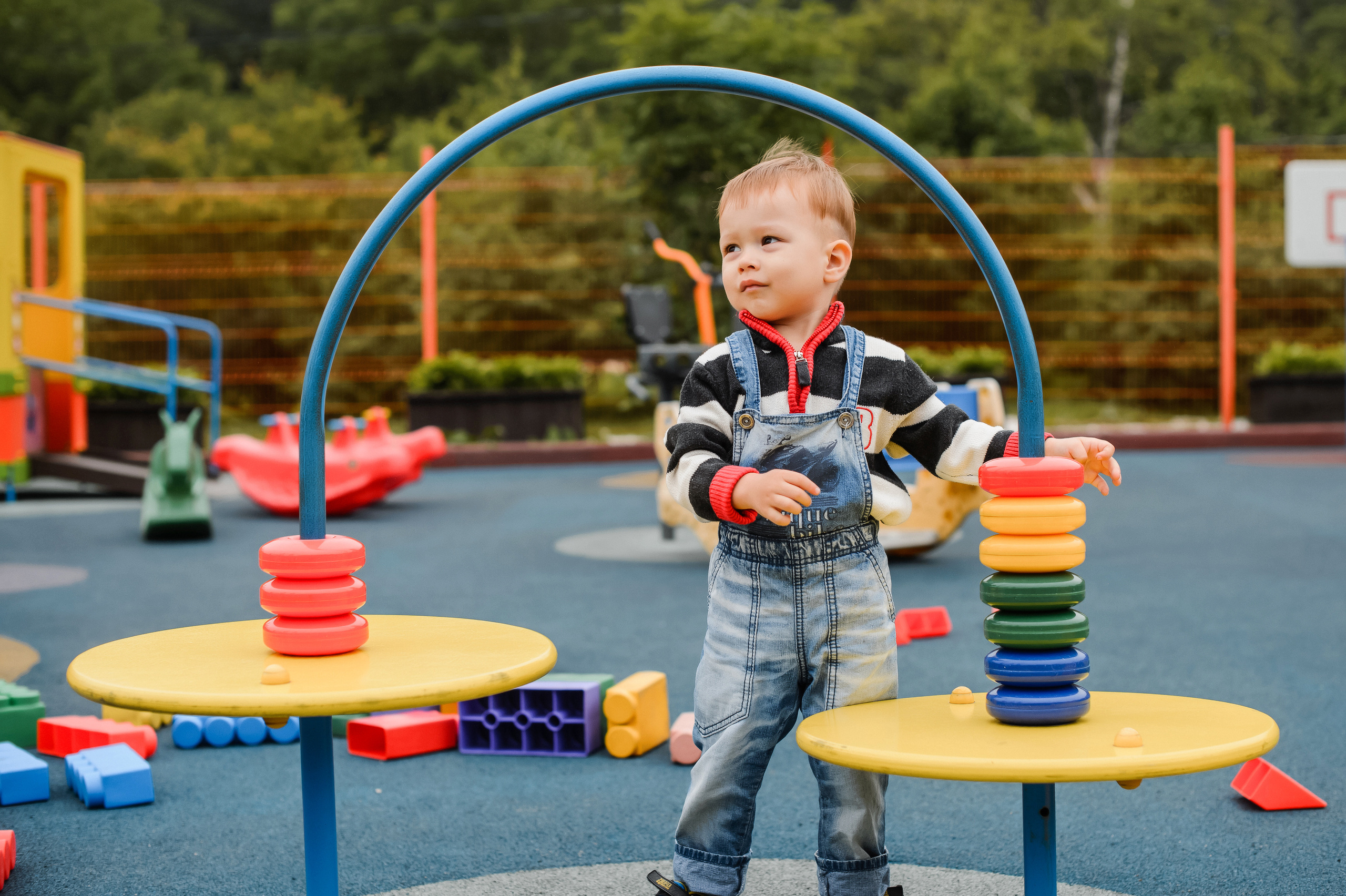 Прогулка с карапузом в парке минного городка. Фотограф Владивосток. Игорь Кирсанов