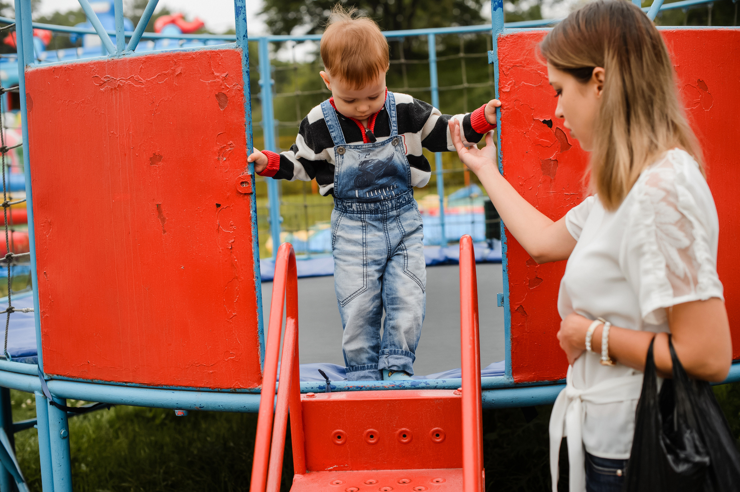 Прогулка с карапузом в парке минного городка. Фотограф Владивосток. Игорь Кирсанов