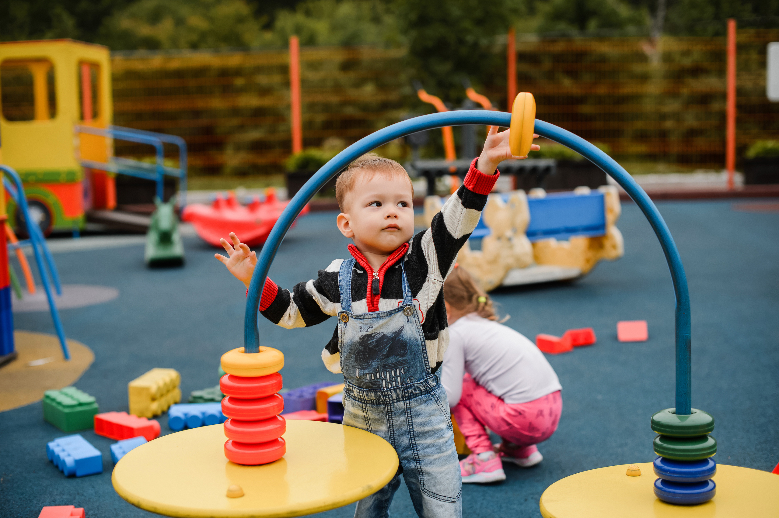 Прогулка с карапузом в парке минного городка. Фотограф Владивосток. Игорь Кирсанов