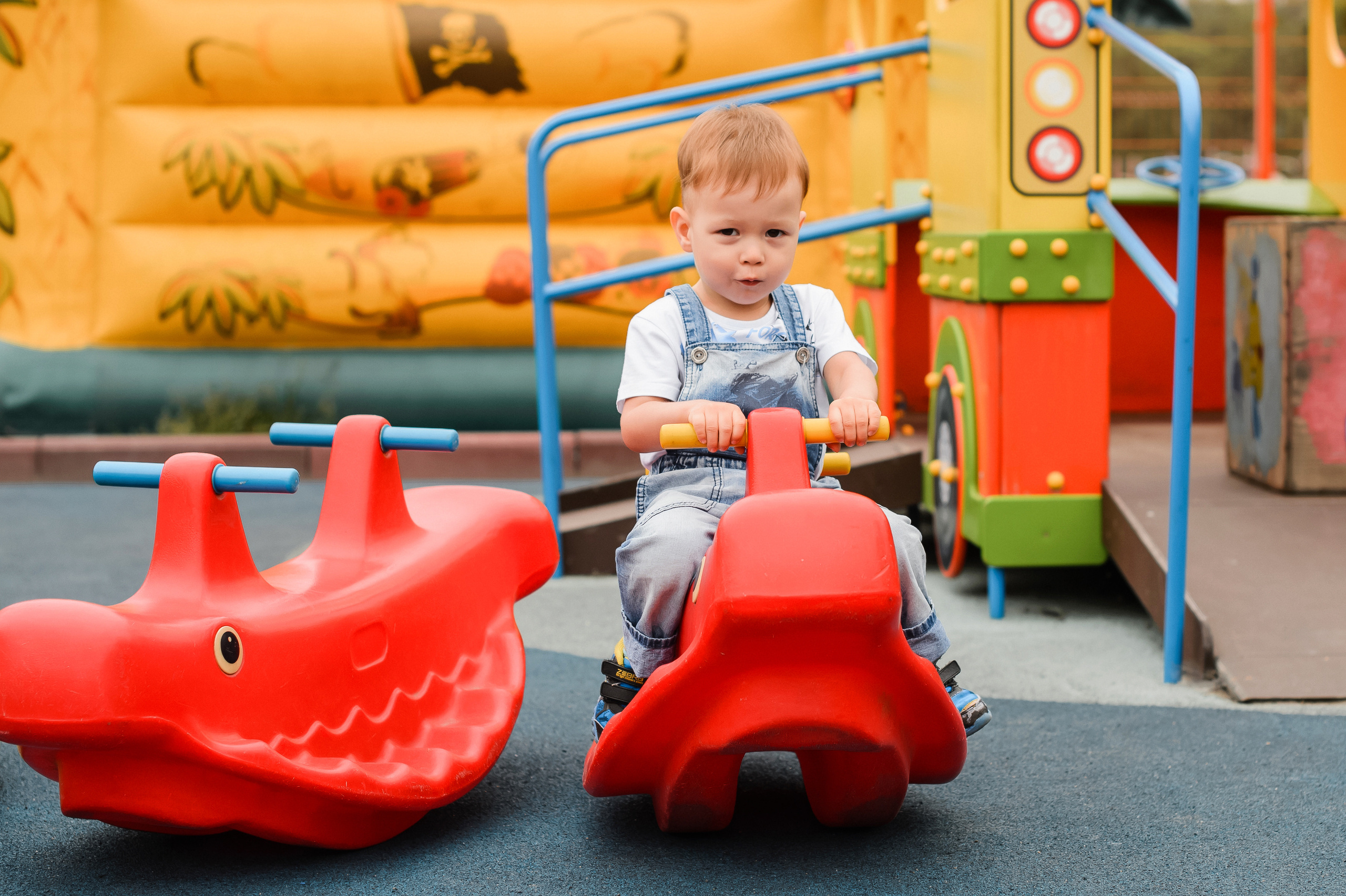 Прогулка с карапузом в парке минного городка. Фотограф Владивосток. Игорь Кирсанов