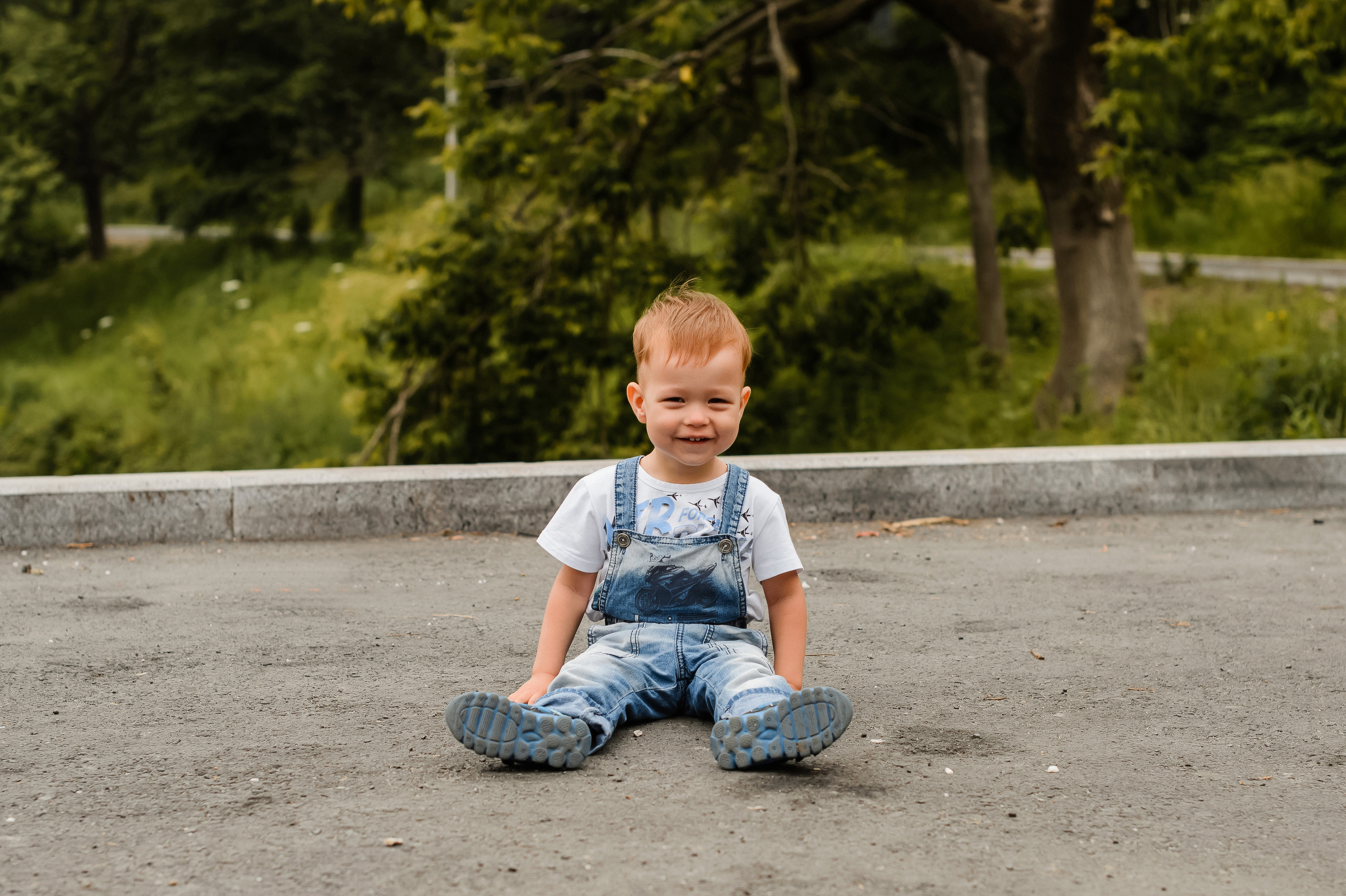 Прогулка с карапузом в парке минного городка. Фотограф Владивосток. Игорь Кирсанов