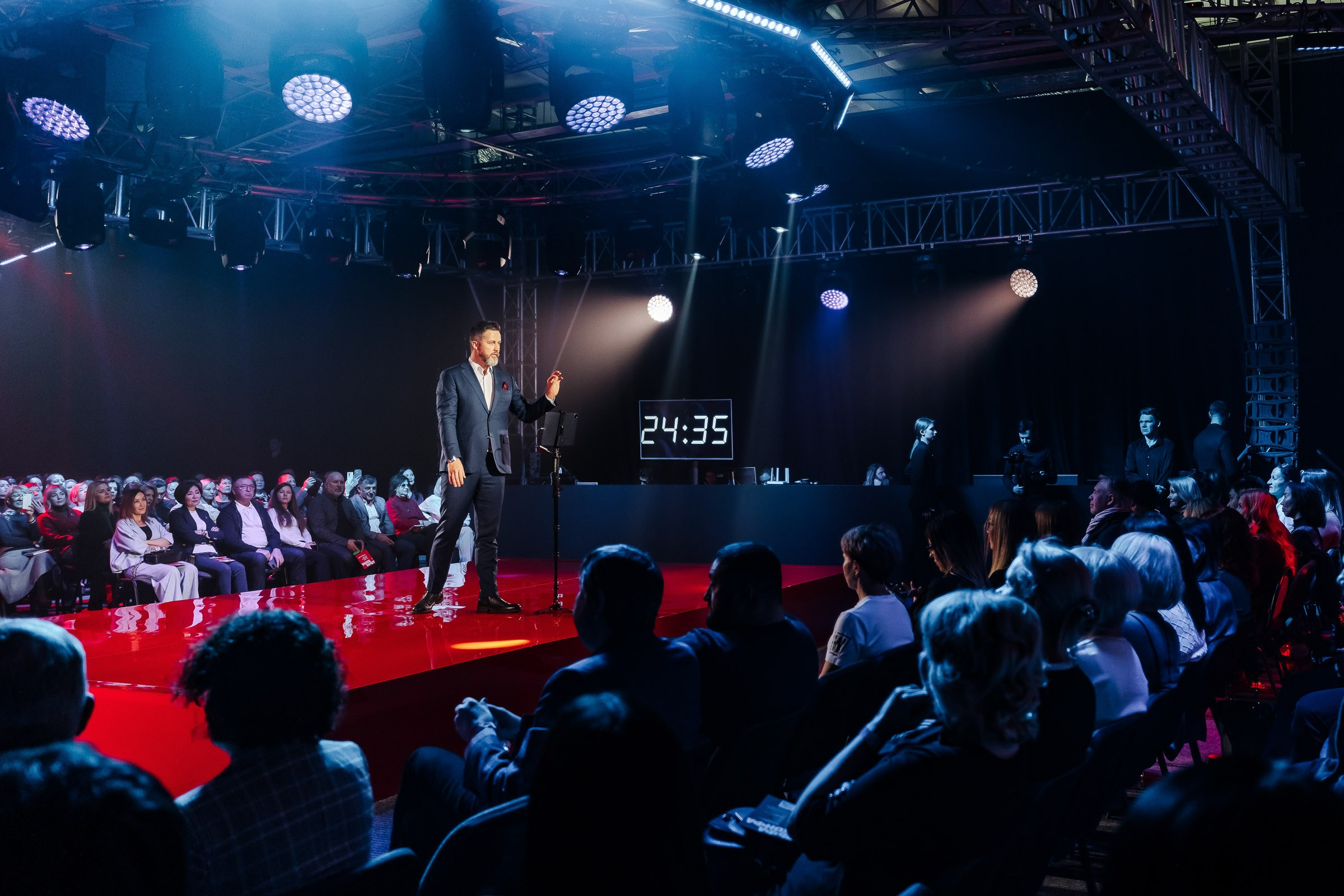 Альфа Конфа. Кадровик продакшн: Фото и видеосъемка форумов, конференций, масштабных событий в Иркутске