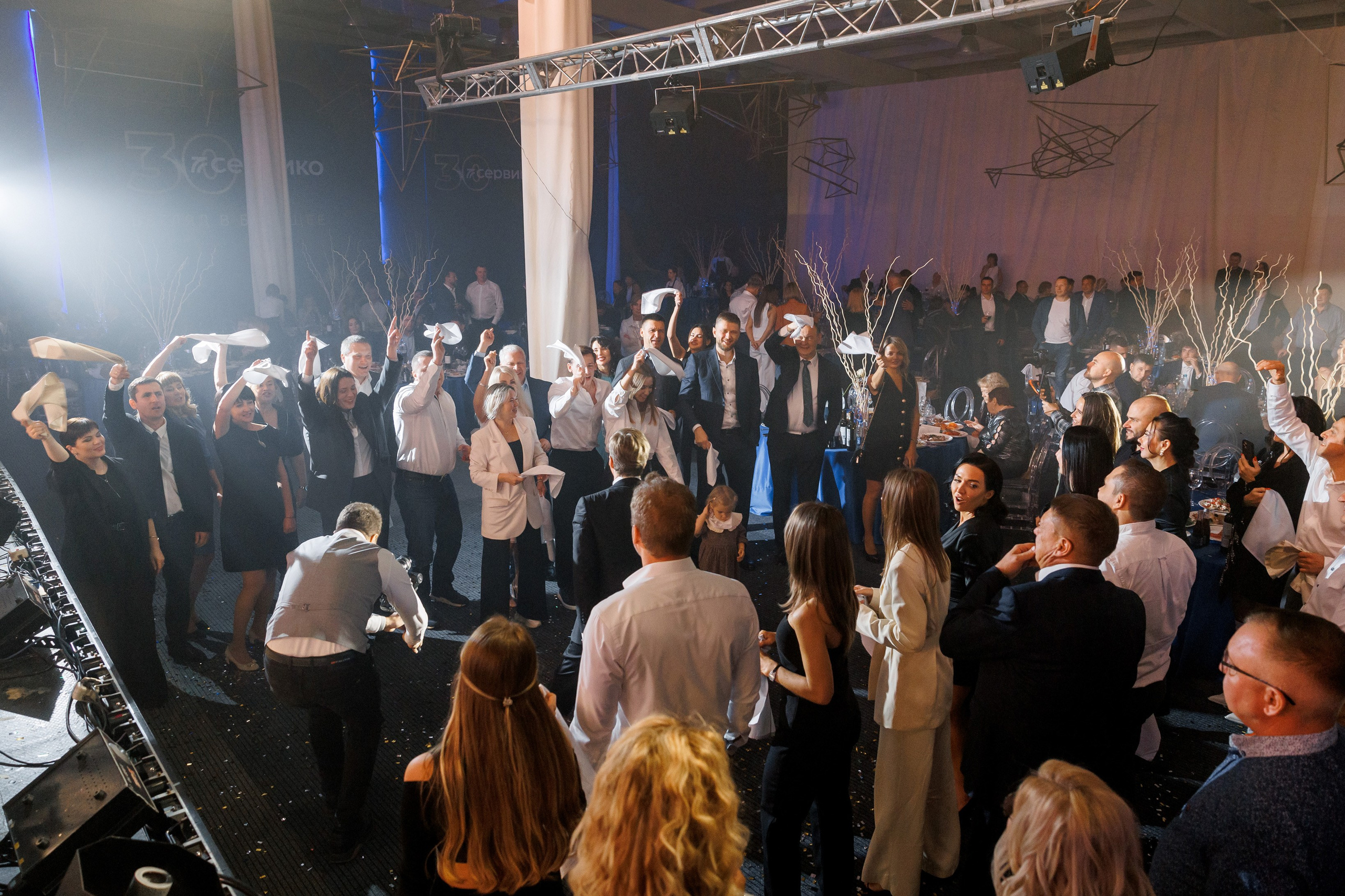 Юбилей компании «СЕРВИКО». Кадровик продакшн: Фото и видеосъемка форумов, конференций, масштабных событий в Иркутске