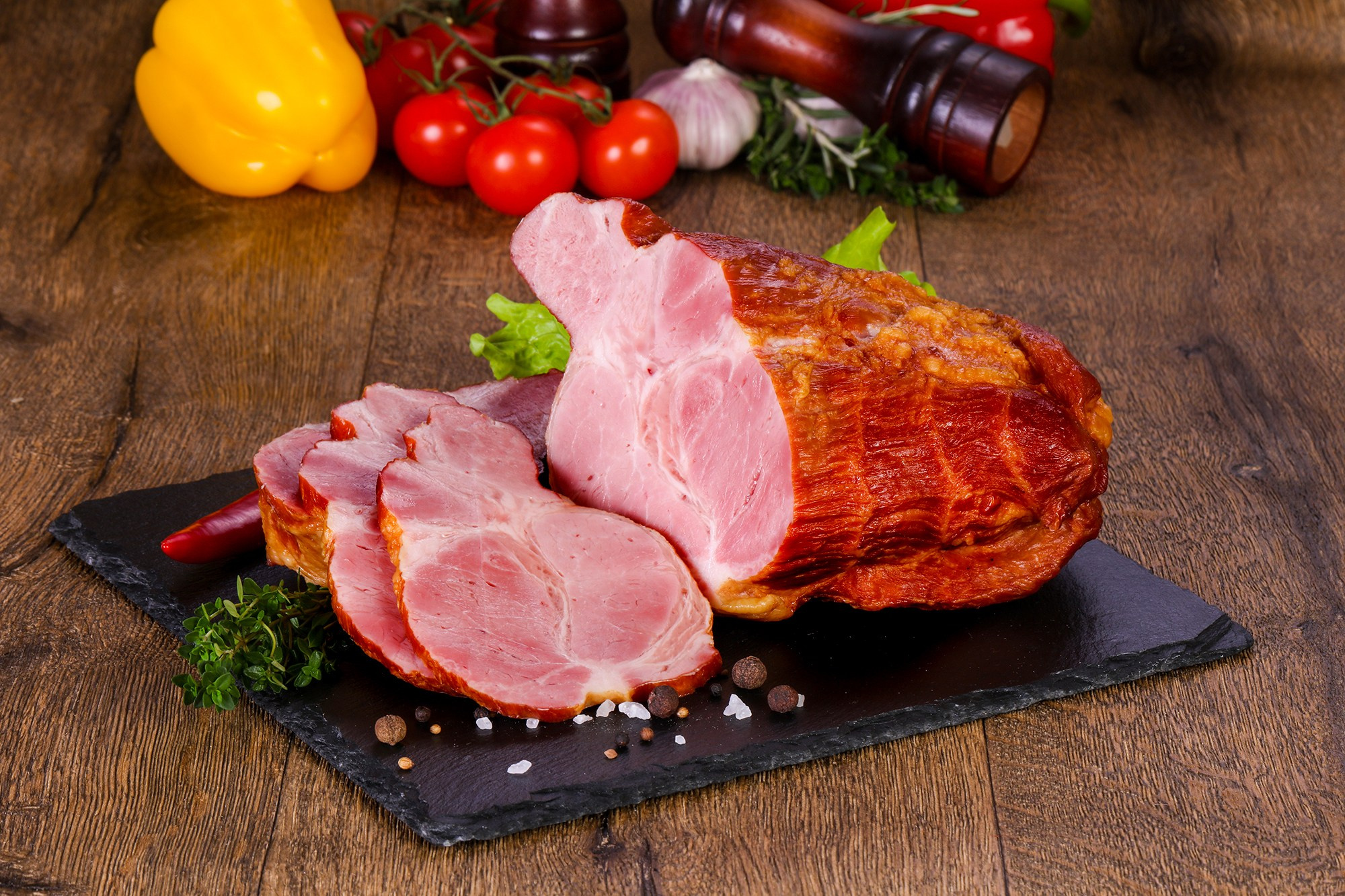 Колбасы и мясная продукция. Фуд-фотограф Андрей Старостин — съемка еды в Москве. 9000 руб. в час