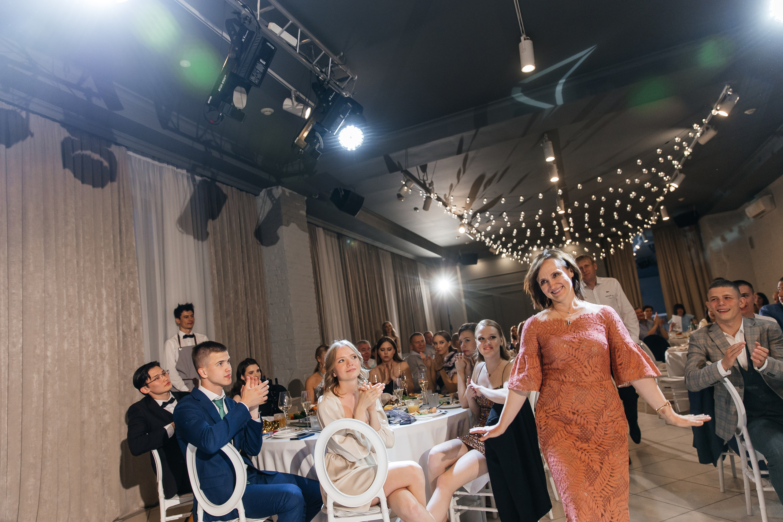 2023-06-23 Выпускной МБОУ СОШ № 10. Фотограф в Красноярске